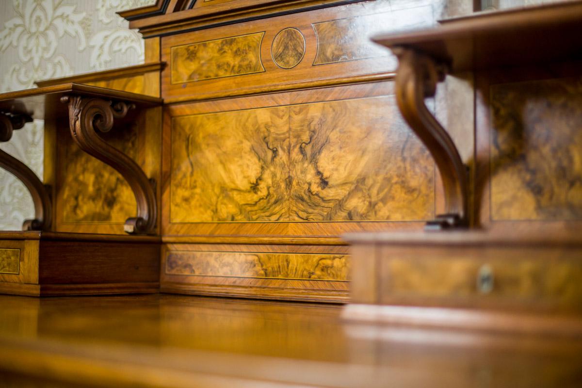 19th Century Eclectic Walnut Ladies Desk In Good Condition In Opole, PL