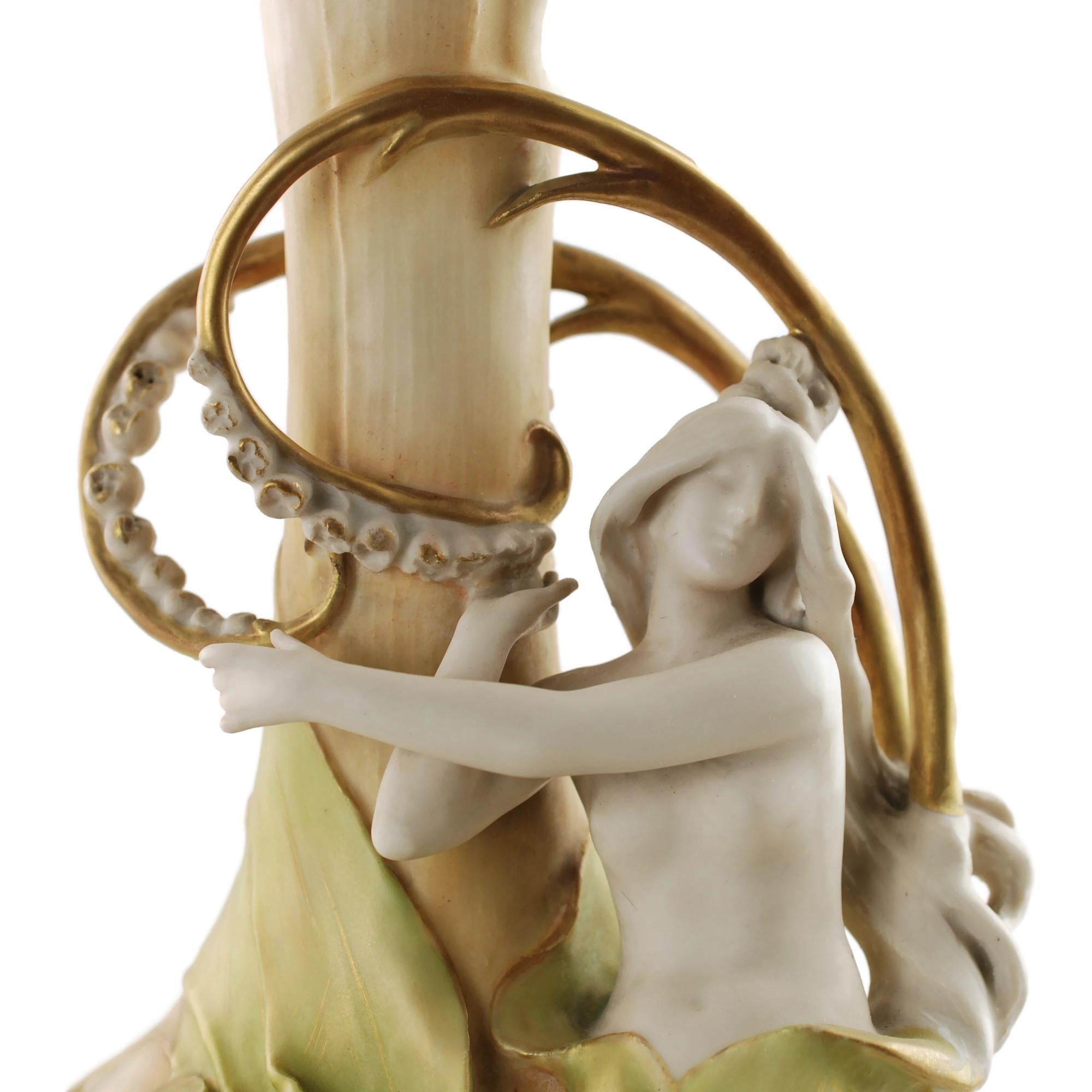 Vernissé Vase de jeune fille Eduard Stellmacher pour Amphore « Lily of the Valley » du 19ème siècle en vente