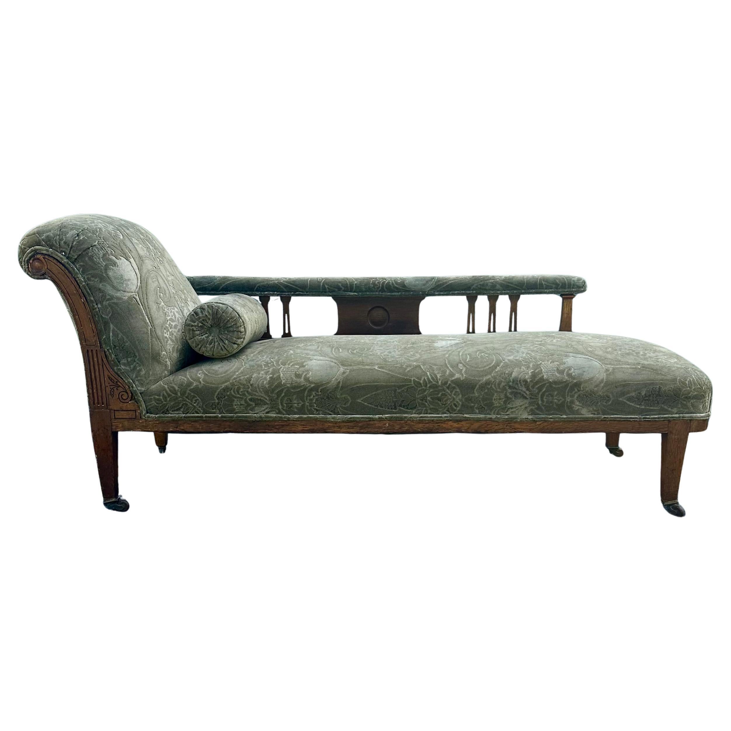 19th Century Edwardian Fainting Green Chaise Sofa Lounge on Castors