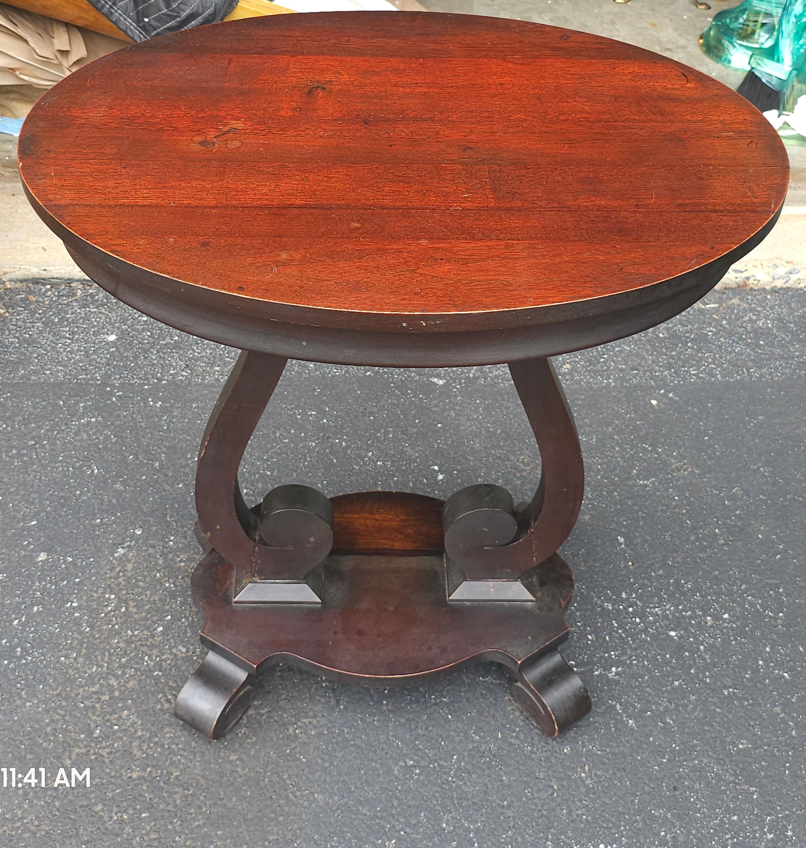 American 19th Century Edwardian Mahogany Oval Side Table For Sale