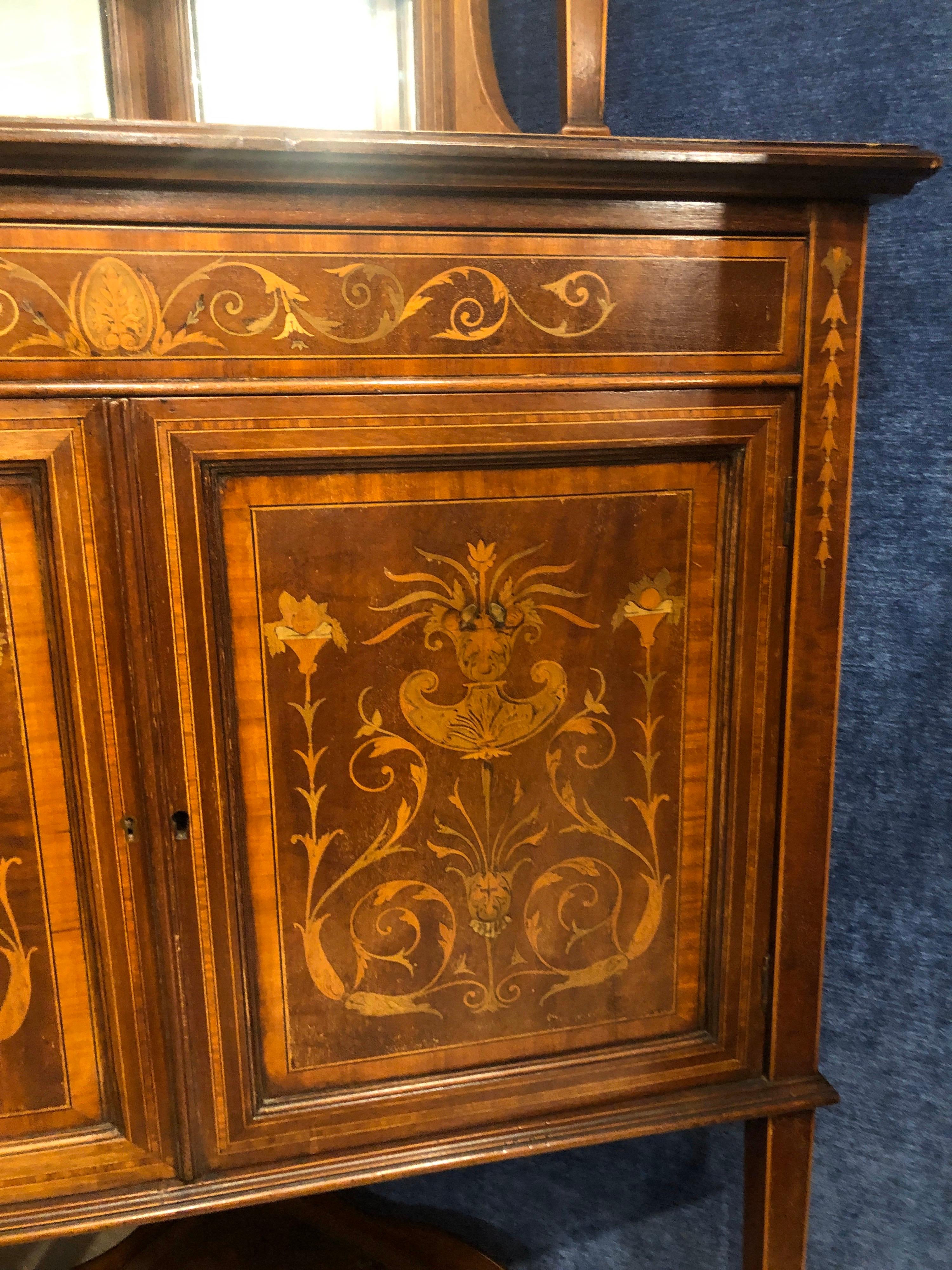 19th Century Edwardian Sheraton Rev Wood Mahogany Inlaid Corner Cupboards, 1890s In Good Condition In Roma, RM