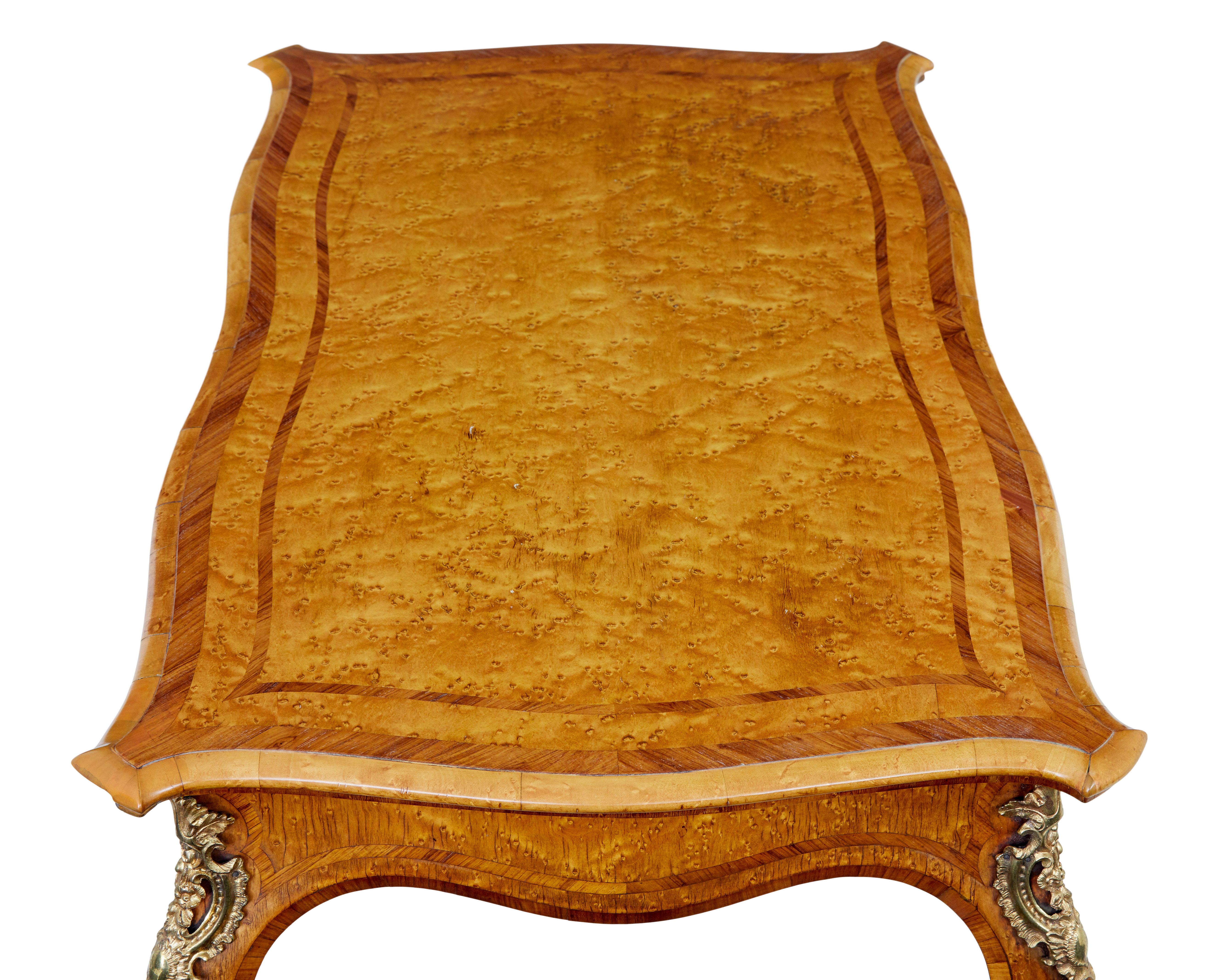 Victorien Table de jeu Edwards and Roberts du 19e siècle en érable piqué en vente