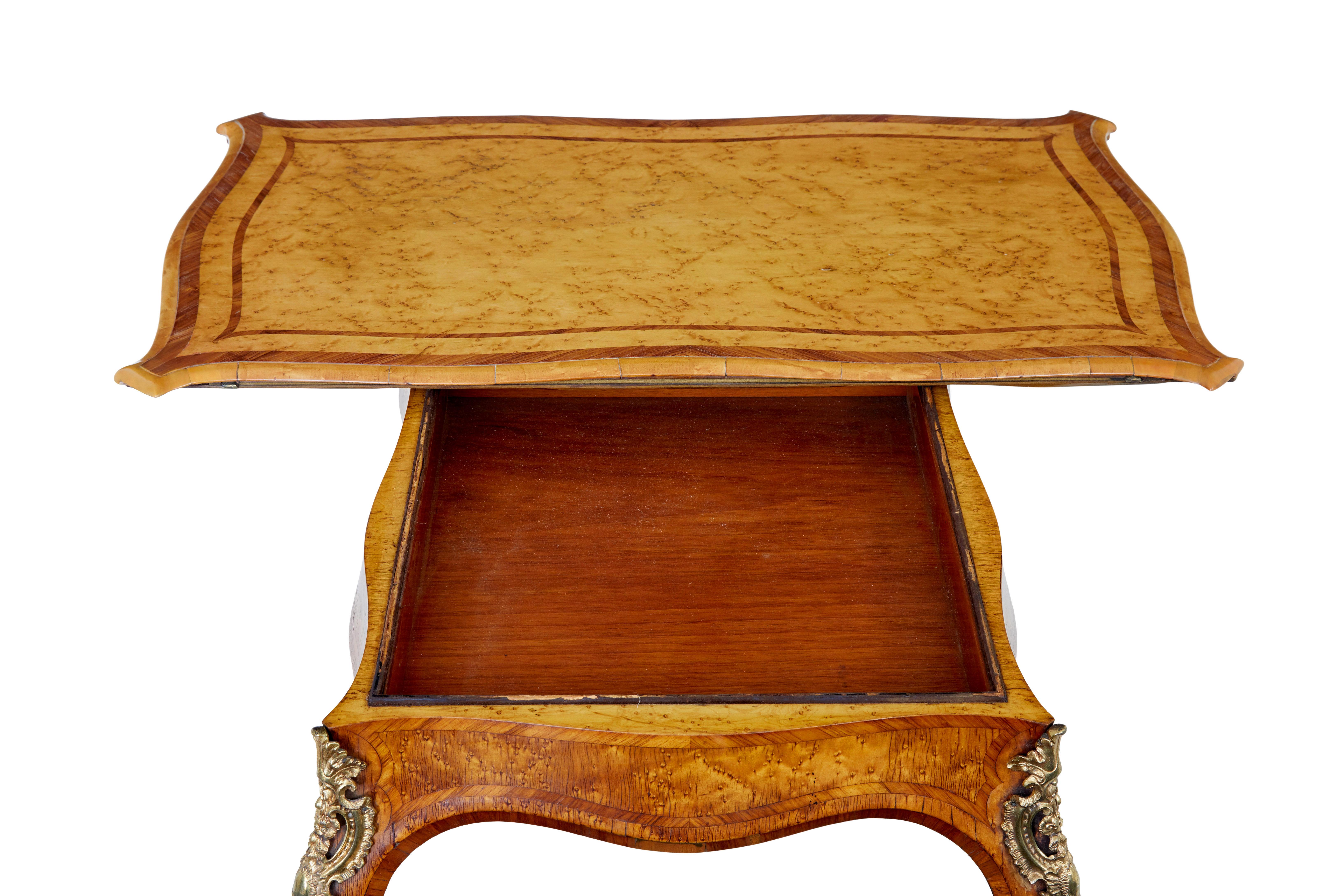 Anglais Table de jeu Edwards and Roberts du 19e siècle en érable piqué en vente