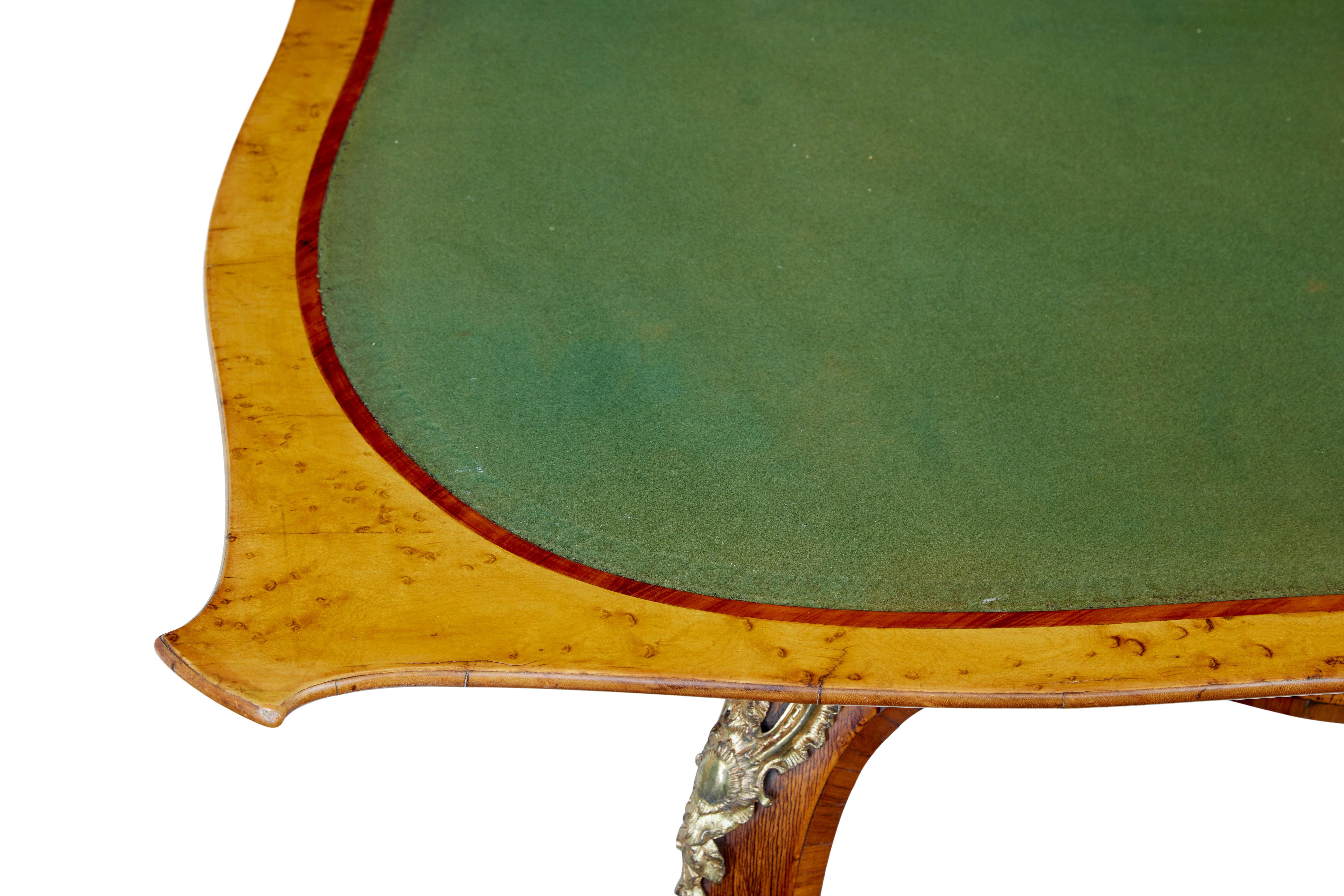 Table de jeu Edwards and Roberts du 19e siècle en érable piqué Bon état - En vente à Debenham, Suffolk