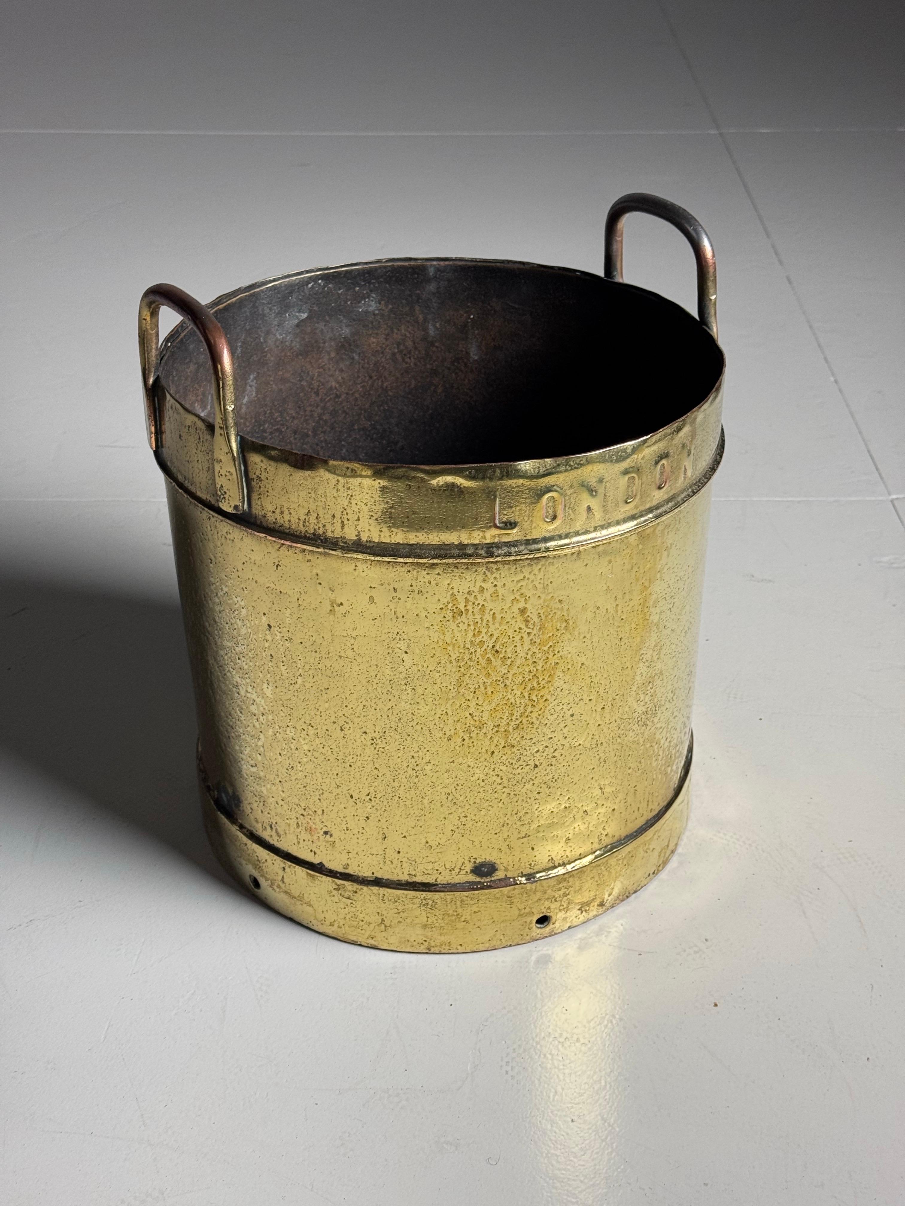 19th century Edwards & Sons wine cooler For Sale 7