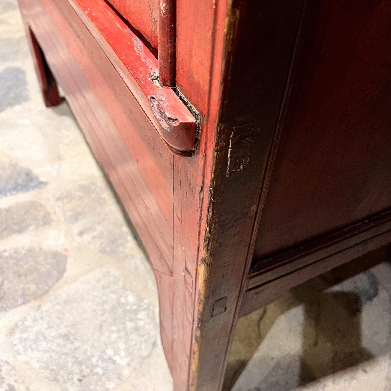 19th Century Elegant Antique Red Chinese Cabinet Wedding Chest For Sale 8