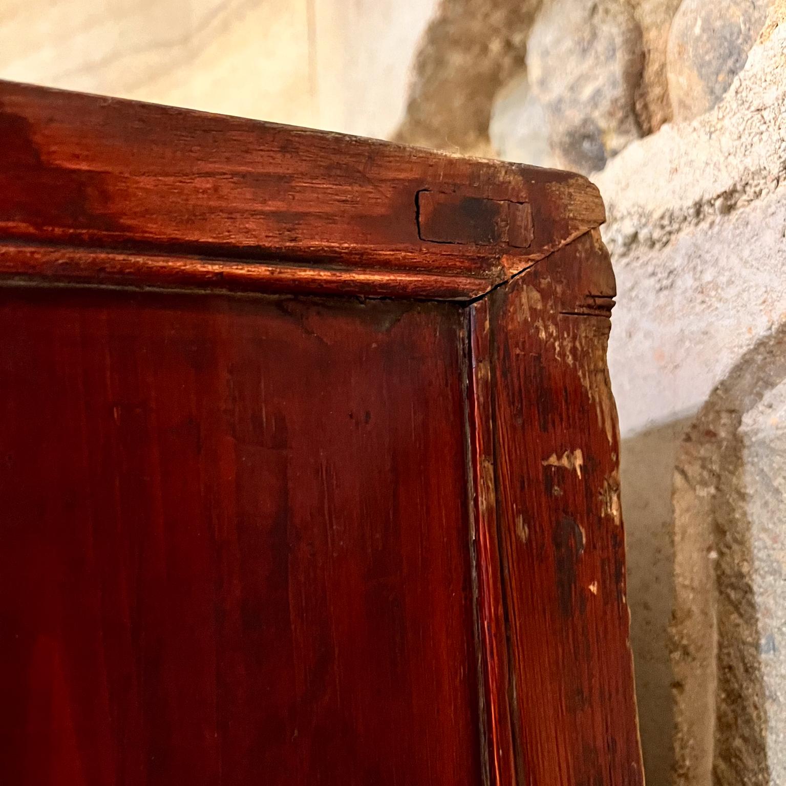 Elegante antike rote chinesische Schrank-Hochzeitskommode aus dem 19. Jahrhundert im Angebot 10