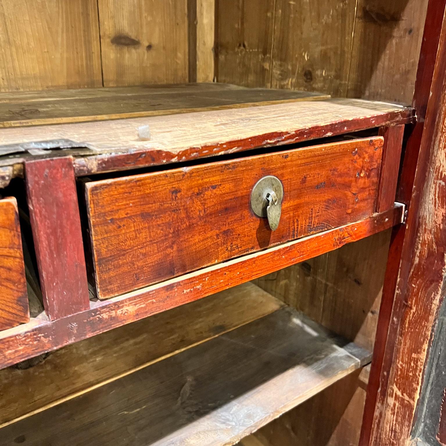 19th Century Elegant Antique Red Chinese Cabinet Wedding Chest For Sale 14