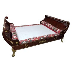 19th Century Elegant Boat Bed, Mahogany Wood, Chiseled and Gilded Bronze