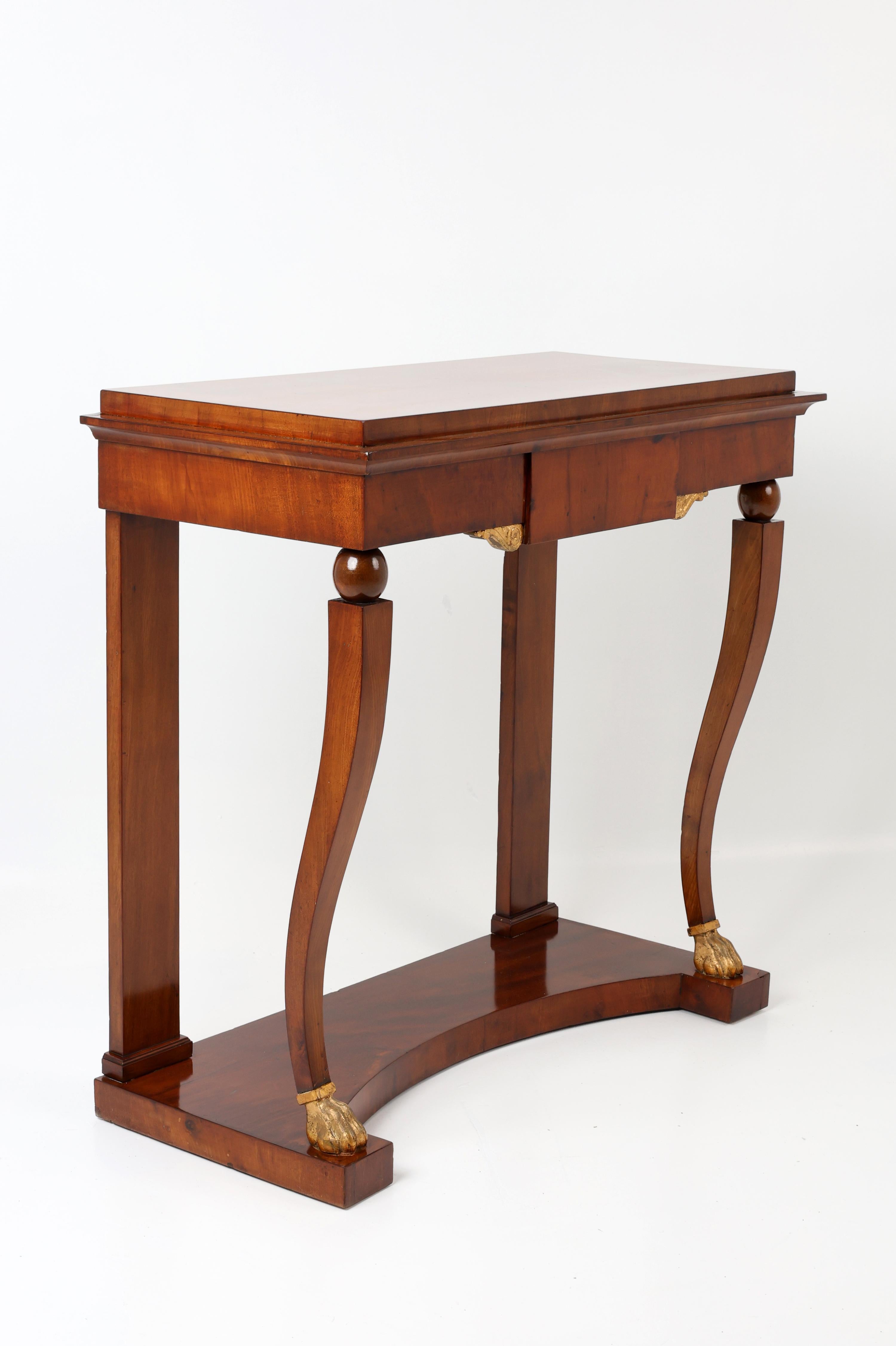 19th Century Elegant Mahogany-Veneered Console Table For Sale 1
