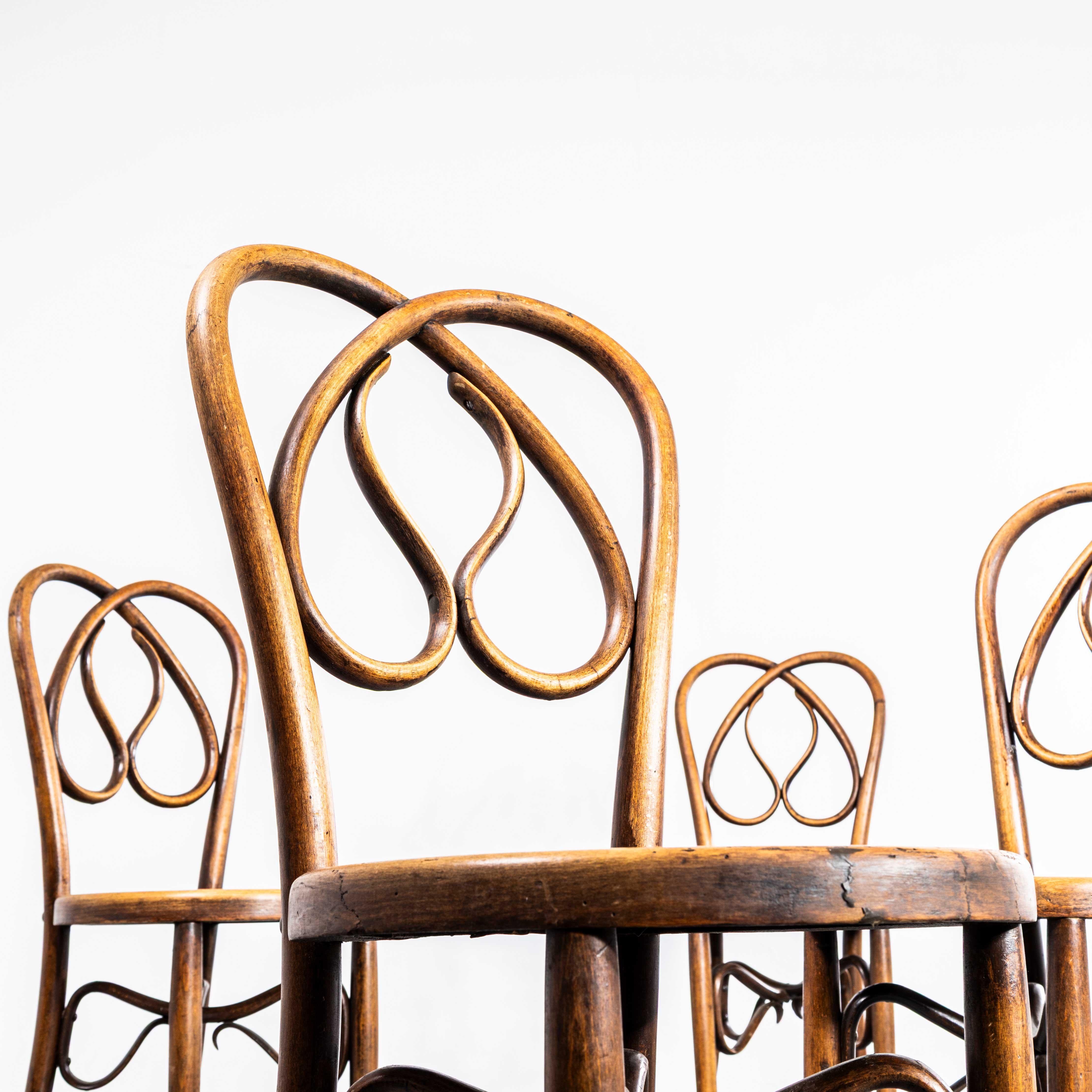 Hêtre Chaises de salle à manger à Thonet en forme de bretzel du 19e siècle - Ensemble de quatre chaises en vente