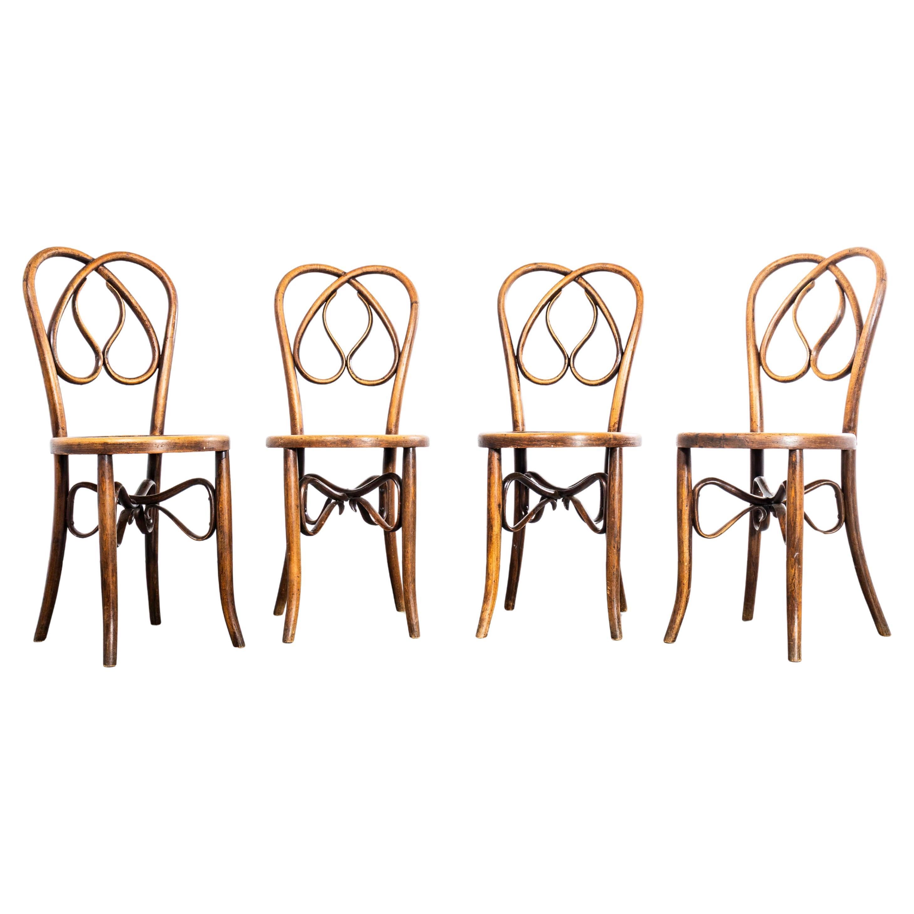 Chaises de salle à manger à Thonet en forme de bretzel du 19e siècle - Ensemble de quatre chaises en vente