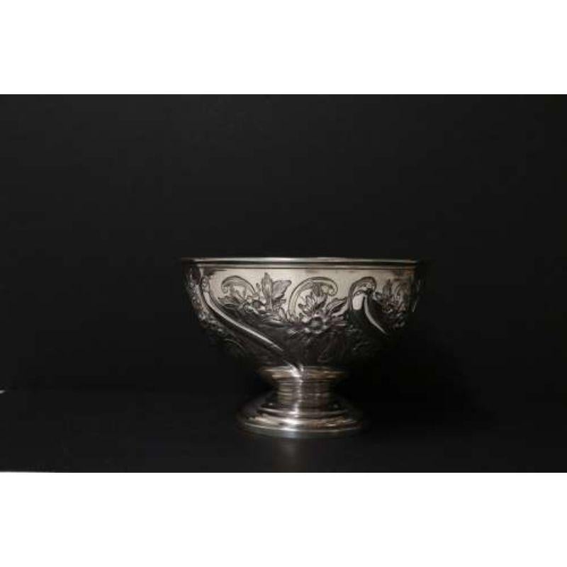 19th Century Elegant Silver Bowl Made by Edward Barnard and Sons London 1897-8 For Sale 1