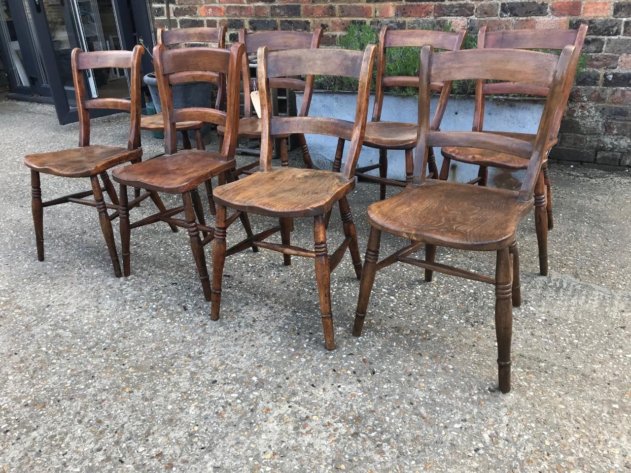 Harlequin Set Of Eight 19th Century Elm and Beech Windsor Bar Back Chairs 3