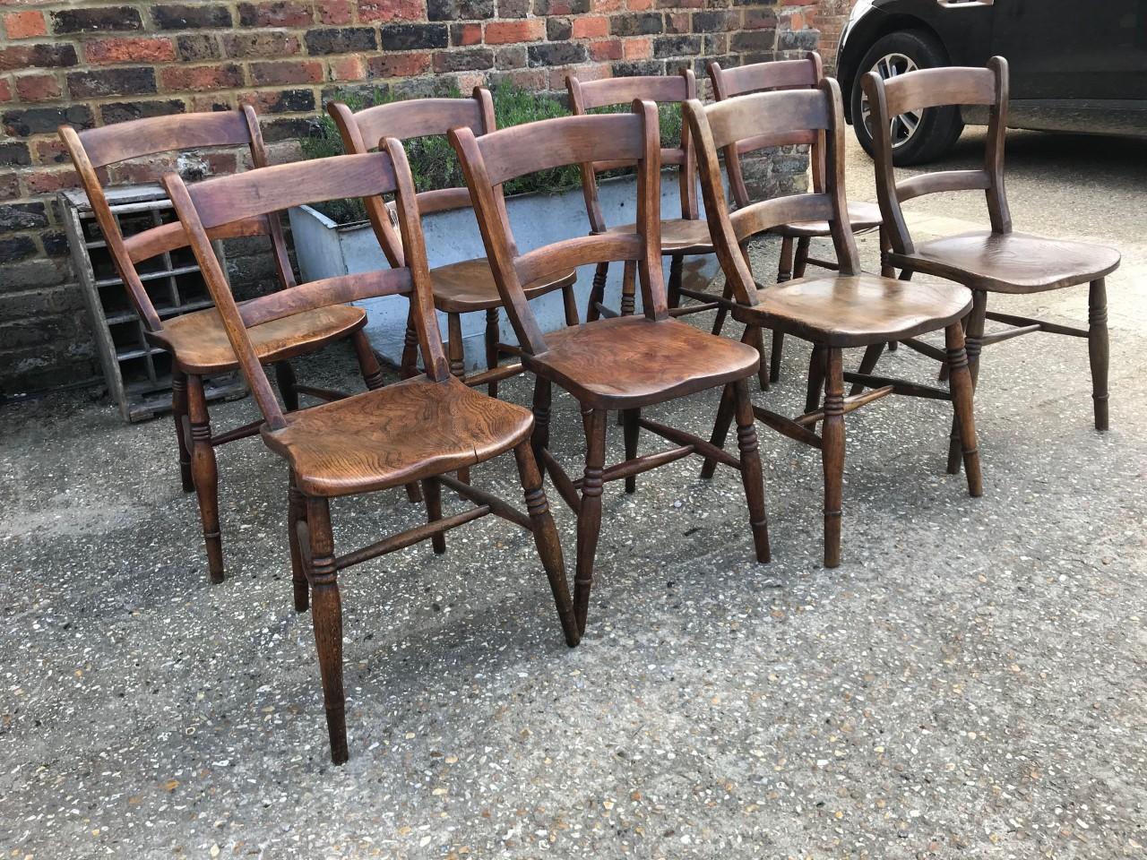 Harlequin Set Of Eight 19th Century Elm and Beech Windsor Bar Back Chairs 4