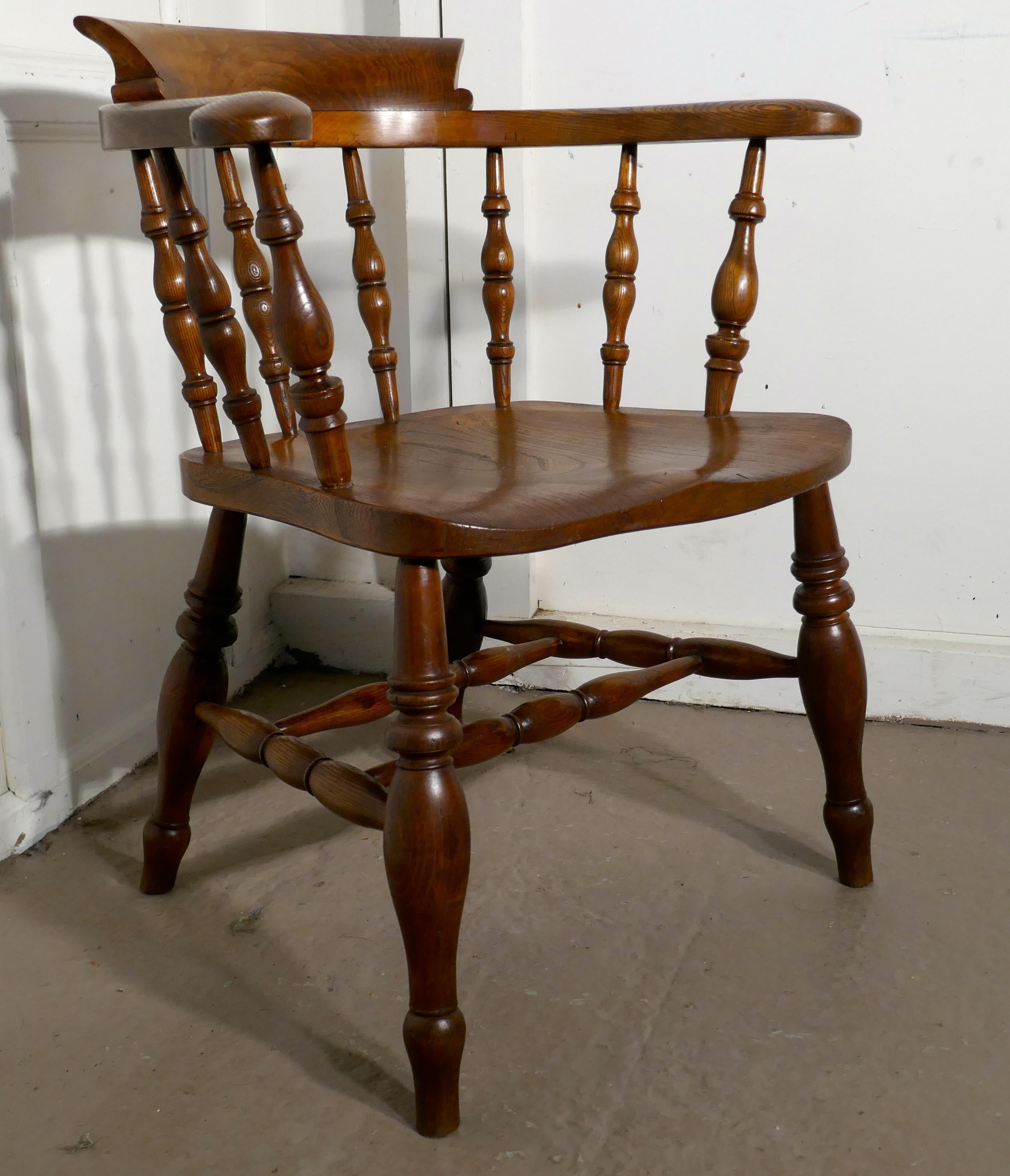 19th Century Elm and Ash Smokers Bow Office or Desk Chair For Sale 2