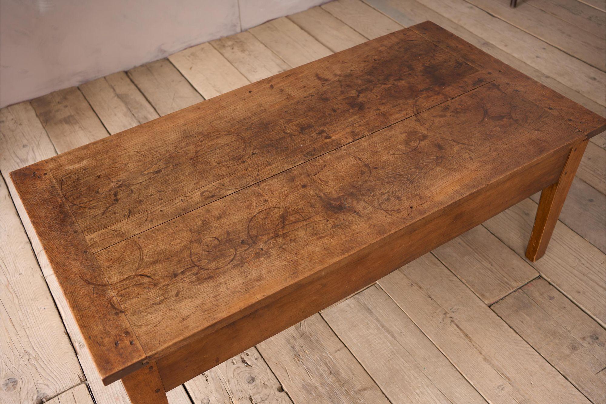 19th century Elm coffee table For Sale 8