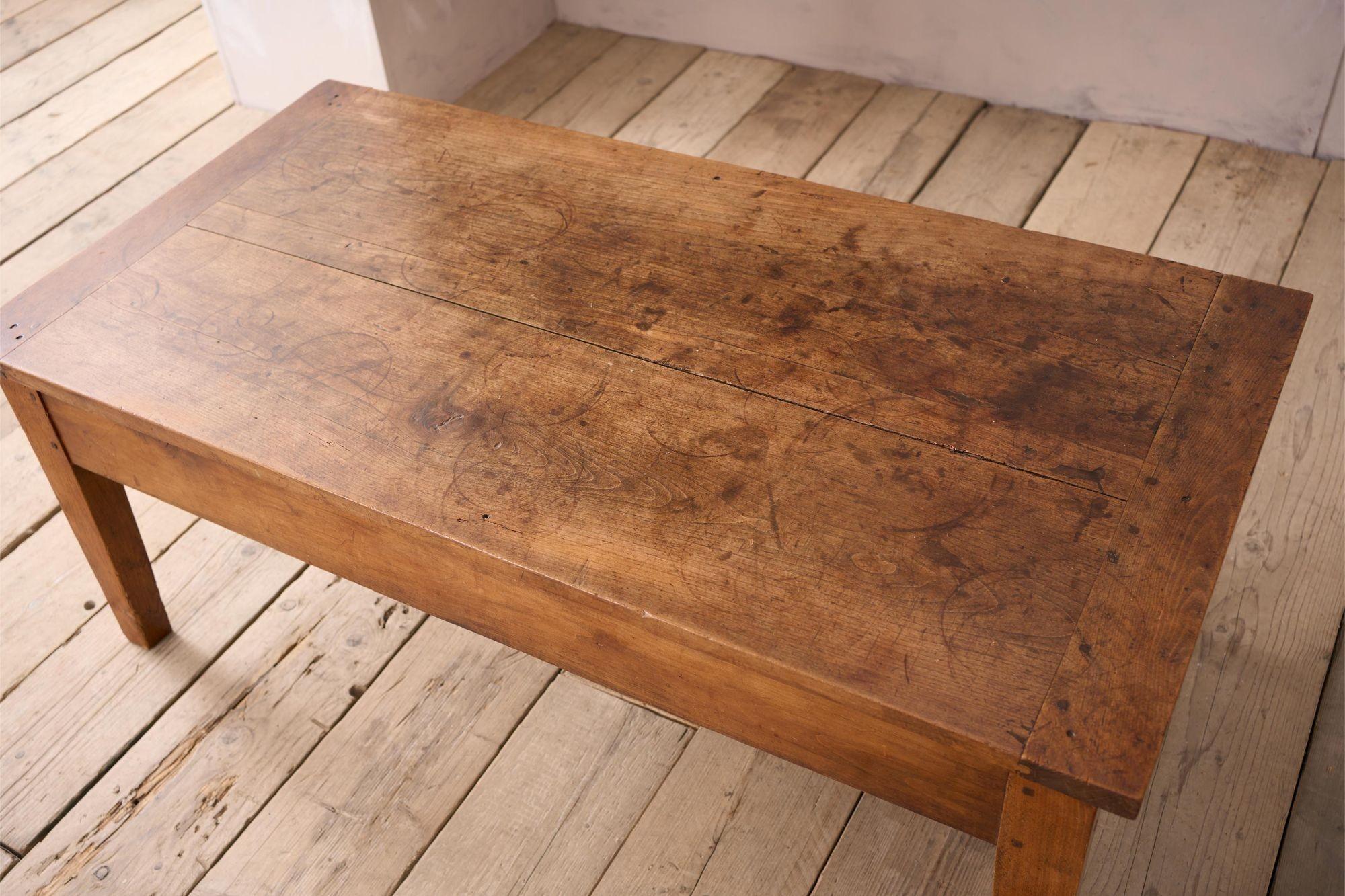 19th century Elm coffee table For Sale 4