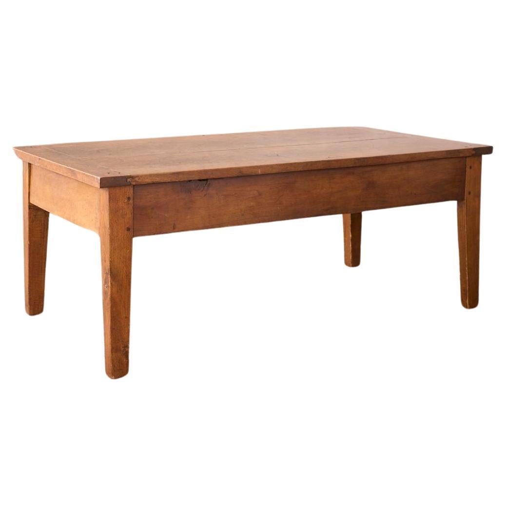 19th century Elm coffee table For Sale