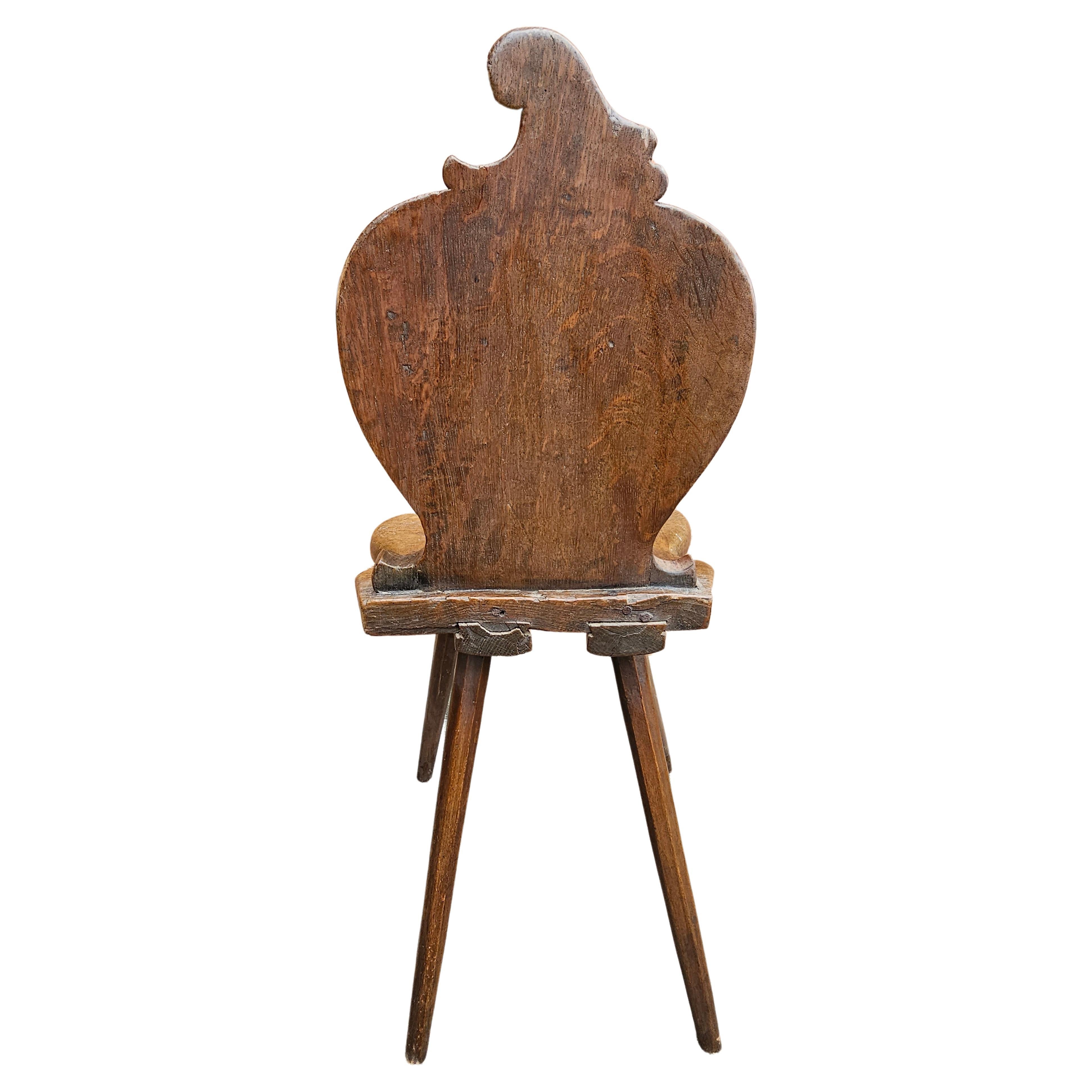 Escabelle-Stuhl aus Ulme, Schweizer Alpen, 19. Jahrhundert (Handgefertigt) im Angebot