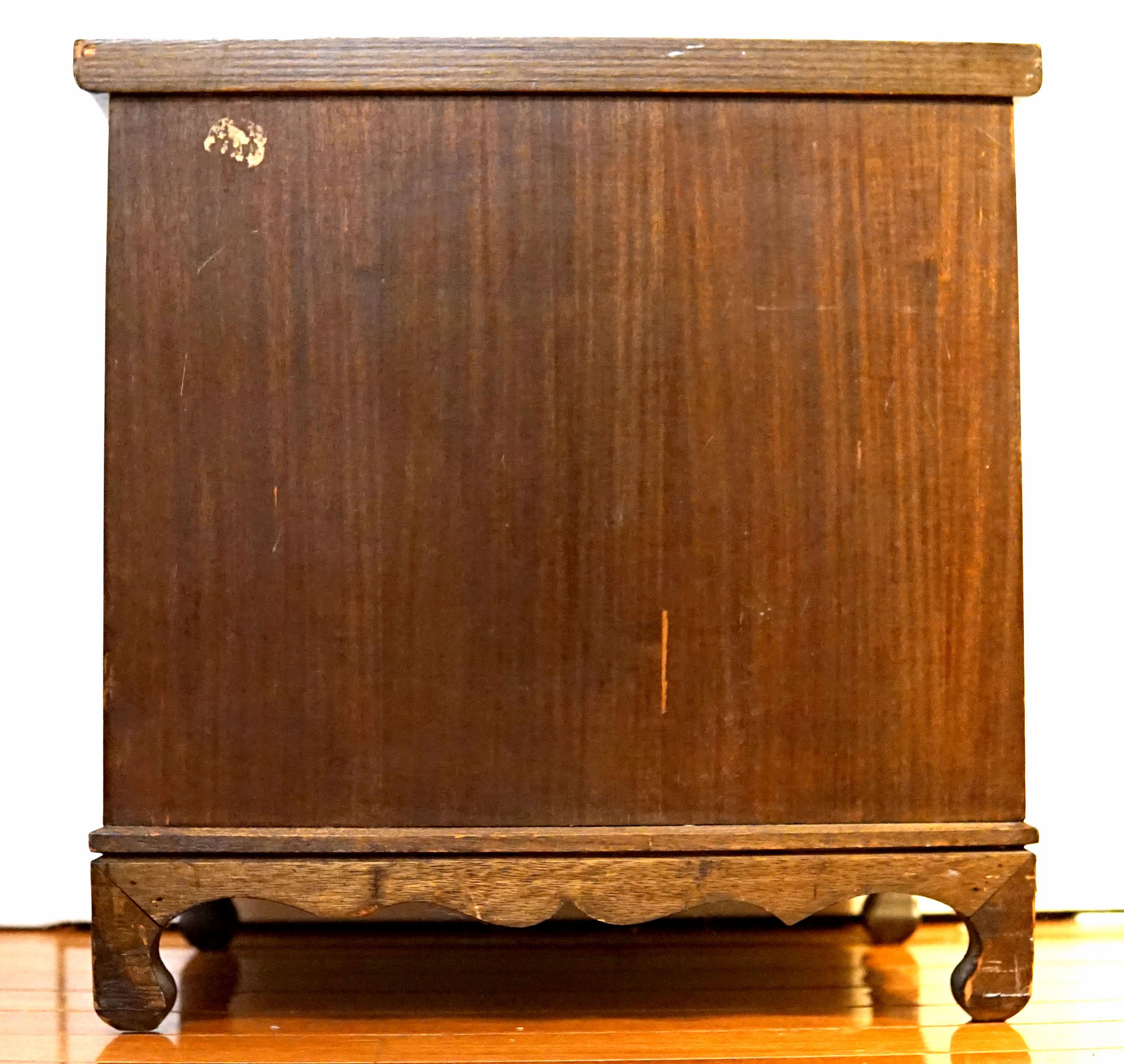 19th Century Elm Wood and Brass Korean Tansu Chest with Drawers For Sale 1