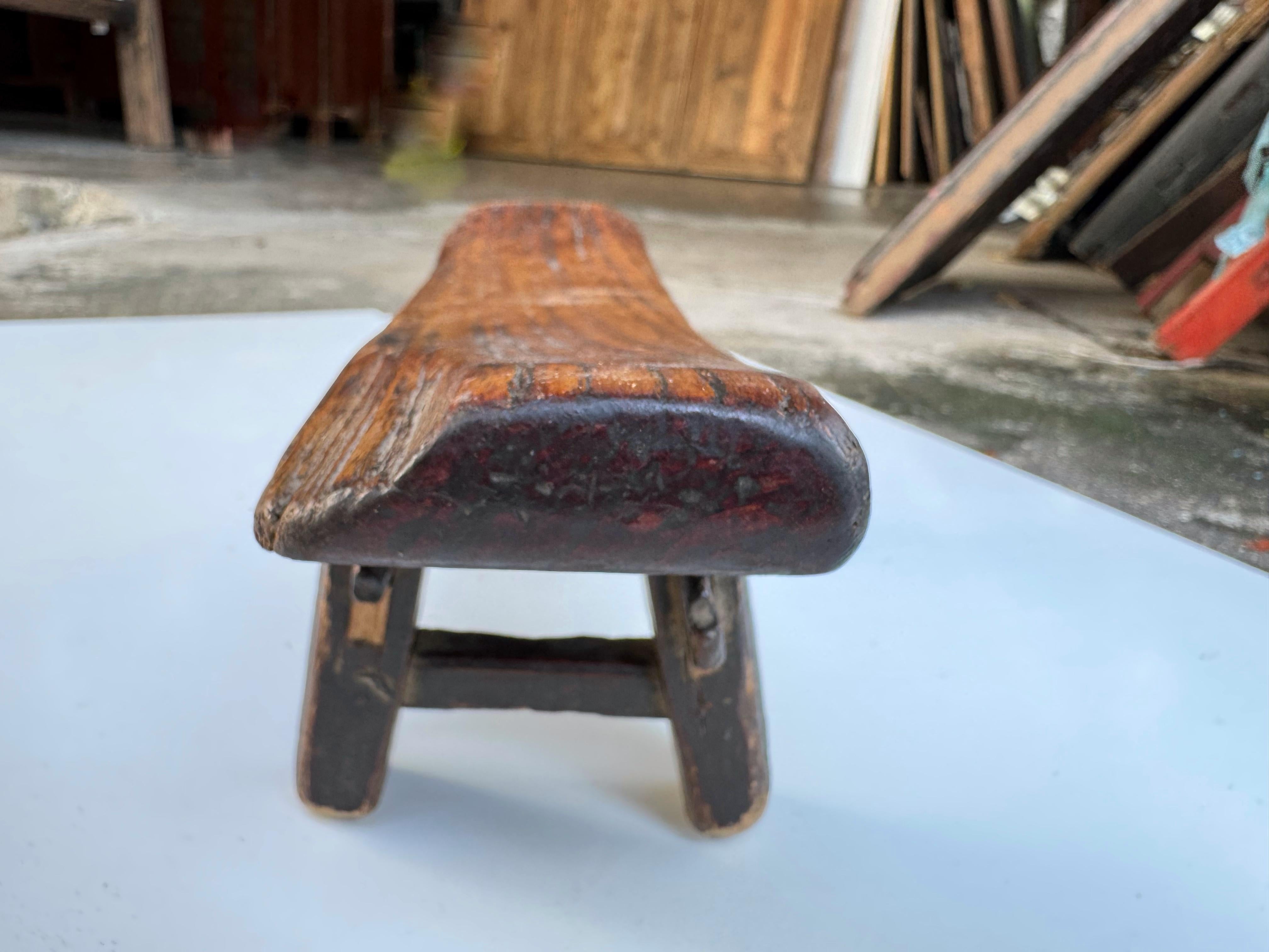19th Century Elmwood Pillow from Shanxi For Sale 3