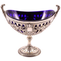 19th Century Embossed and Chiselled Silver and Gold Bowl with Blue Crystal
