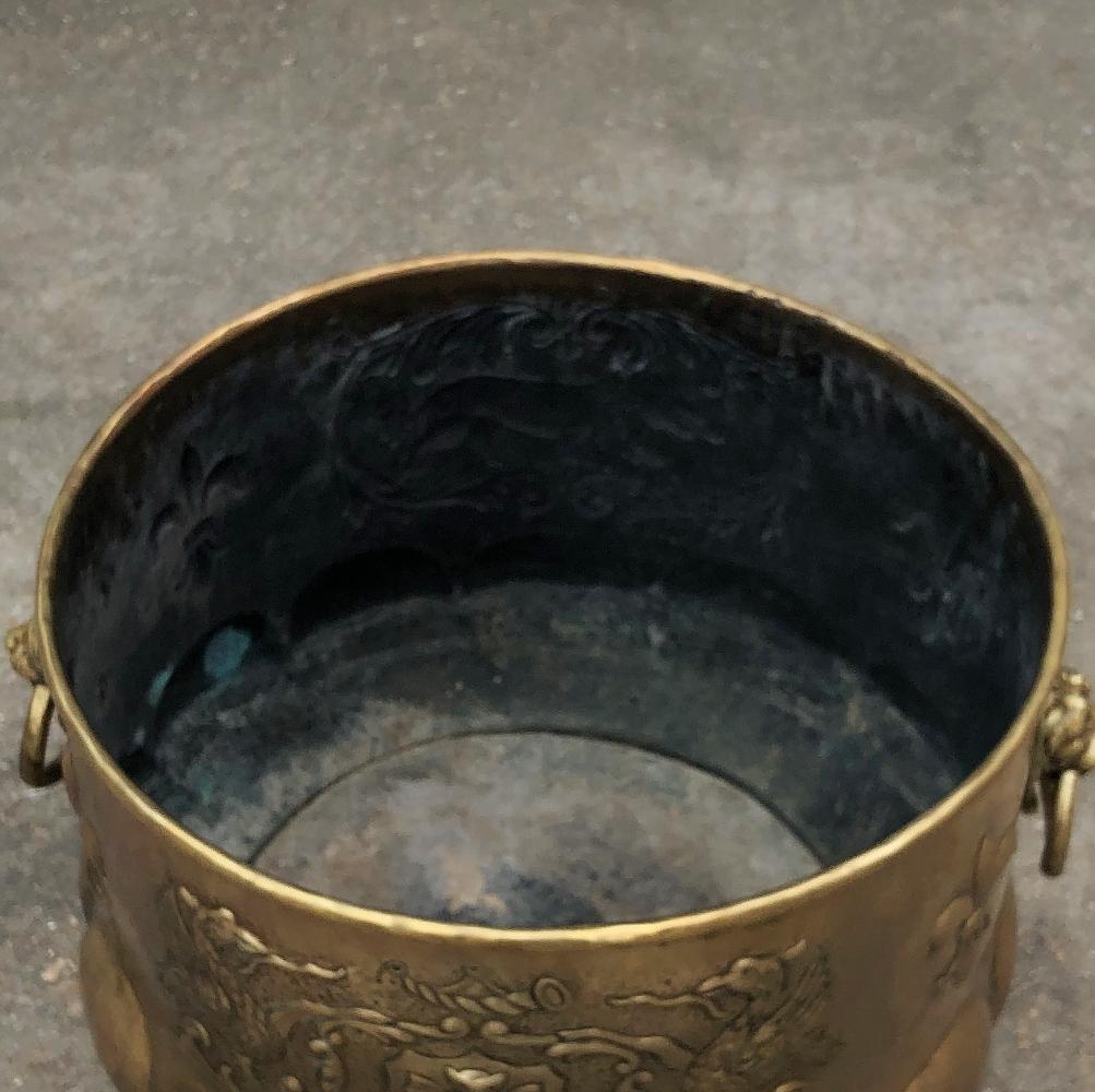 Fin du XIXe siècle 19th Century Embossed Brass Jardiniere or Planter