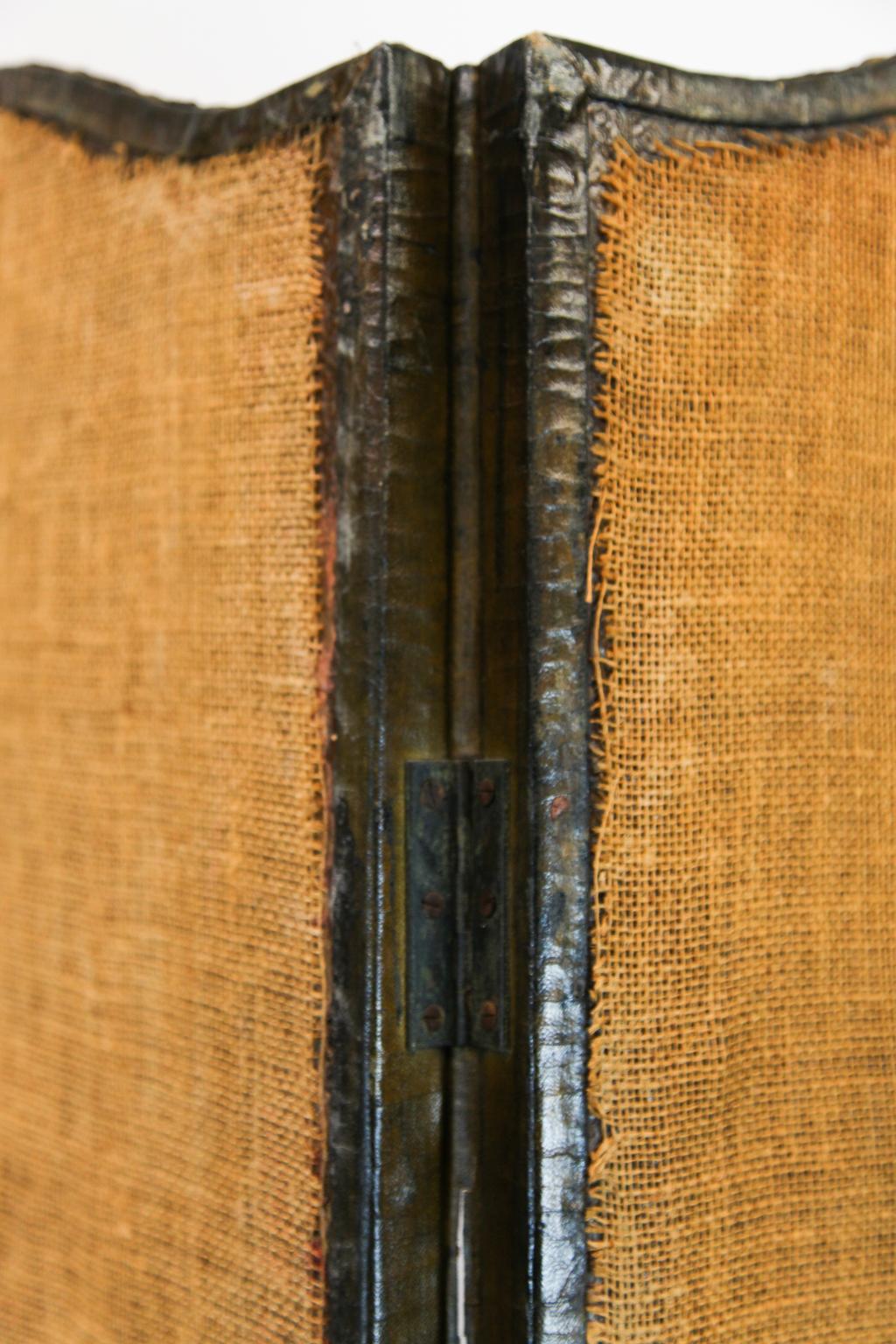 Paravent quadruple en cuir gaufré du XIXe siècle 5