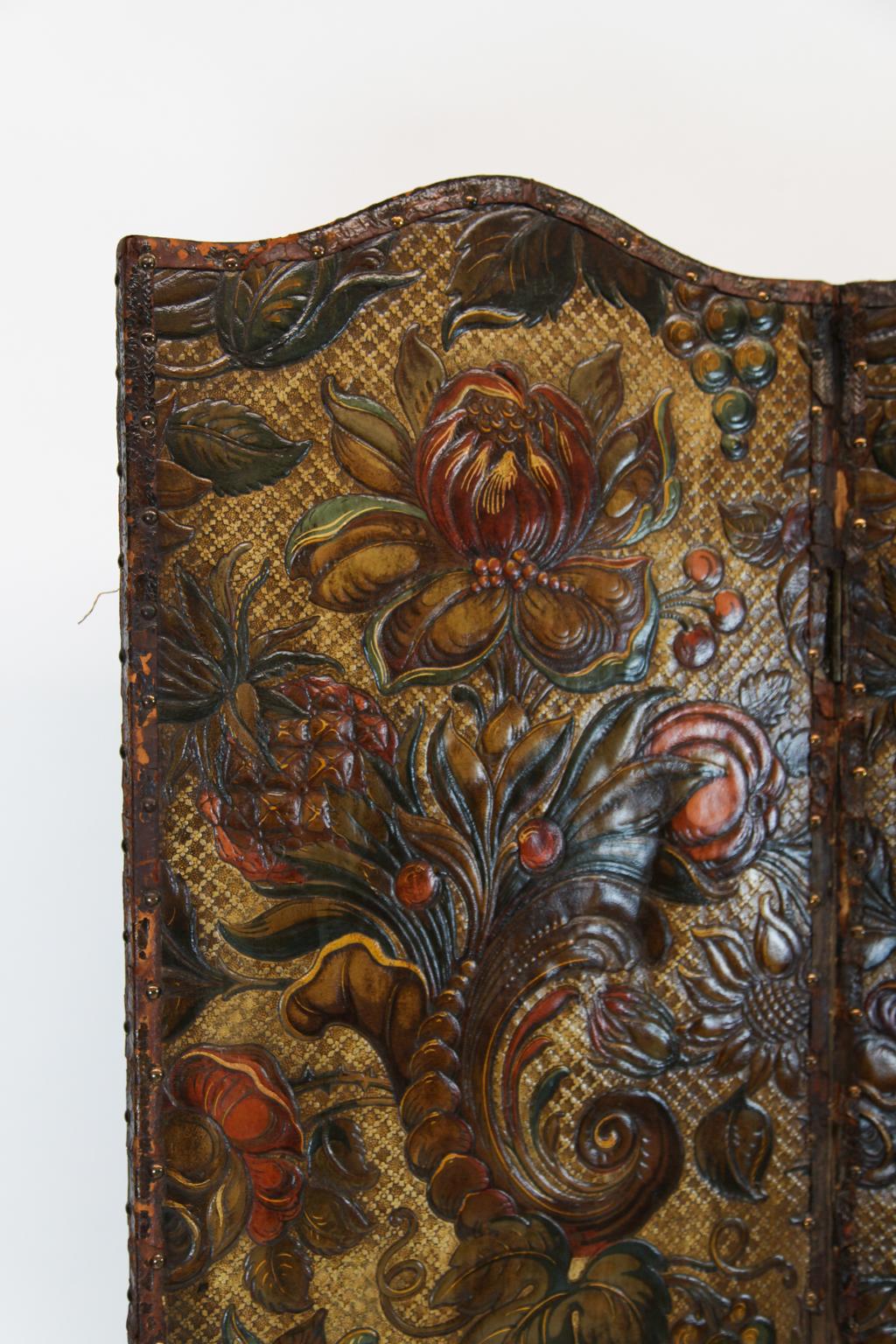 Acier Paravent quadruple en cuir gaufré du XIXe siècle