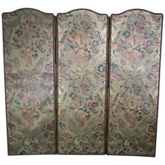 Écran en cuir gaufré à trois panneaux du 19ème siècle