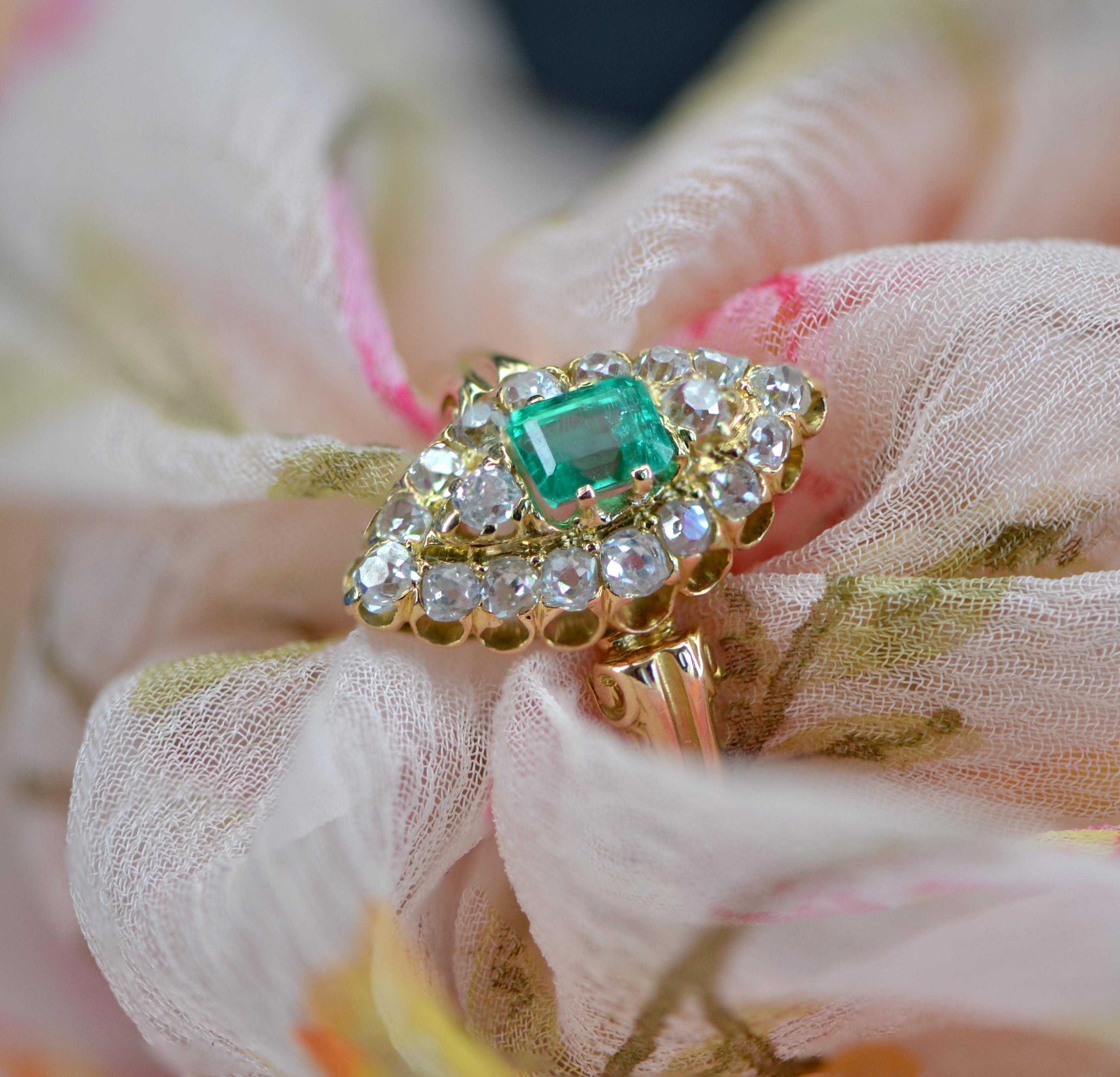 19th Century Emerald Diamond 18 Karat Yellow Gold Marquise Ring For Sale 4