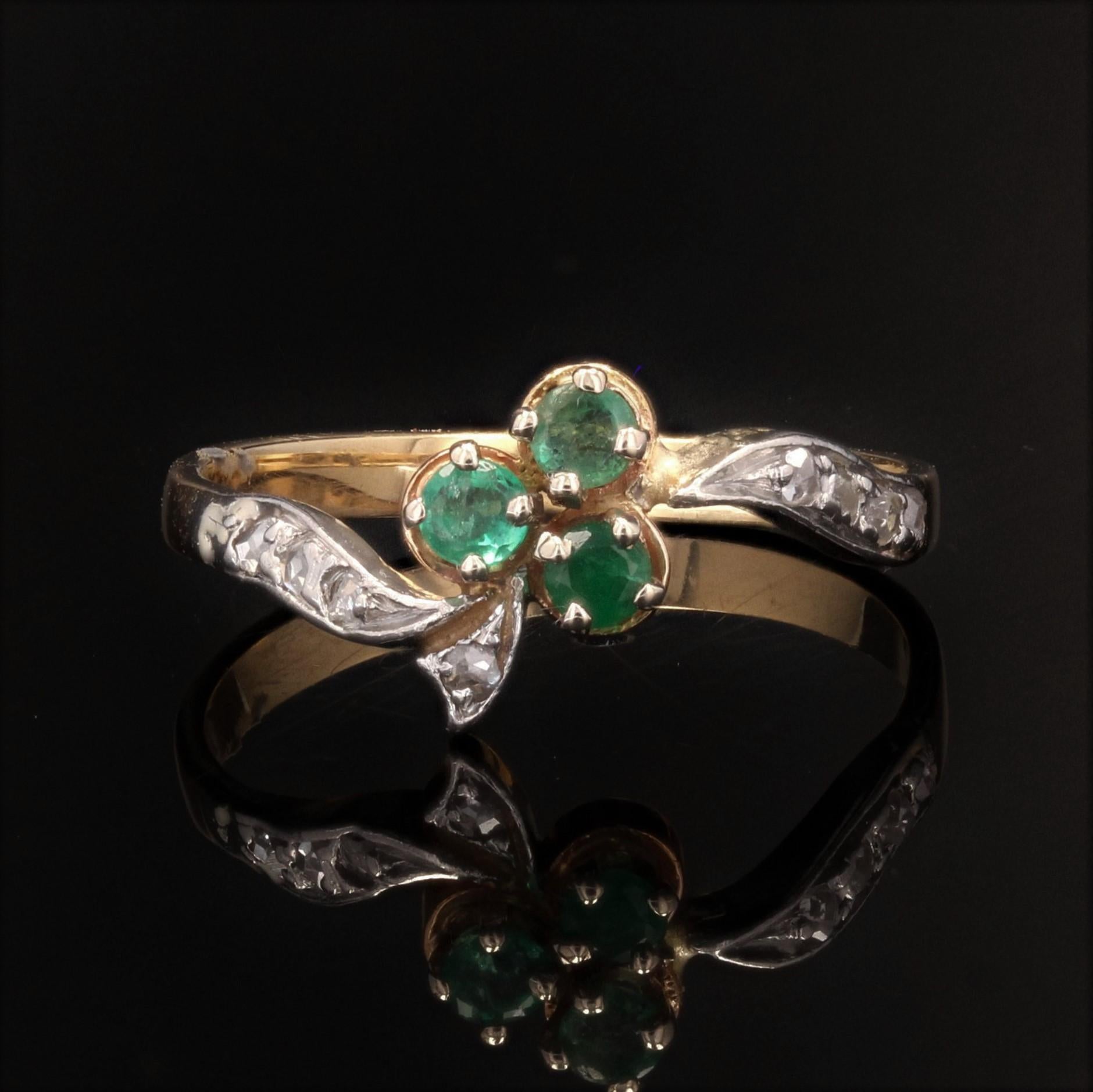 Napoleon III 19th Century Emerald Diamonds 18 Karat Yellow Gold Clover Shape Ring For Sale
