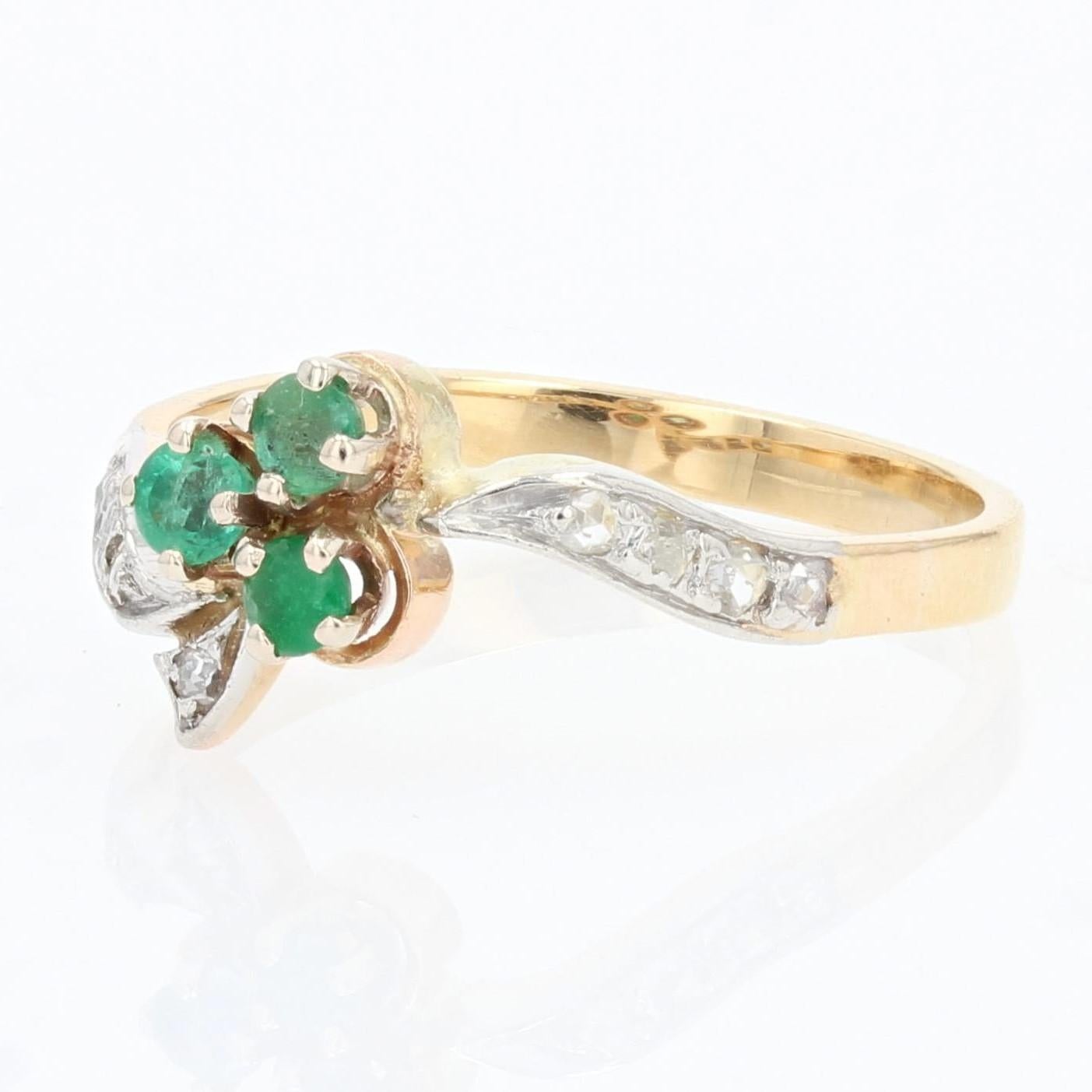 19th Century Emerald Diamonds 18 Karat Yellow Gold Clover Shape Ring For Sale 1