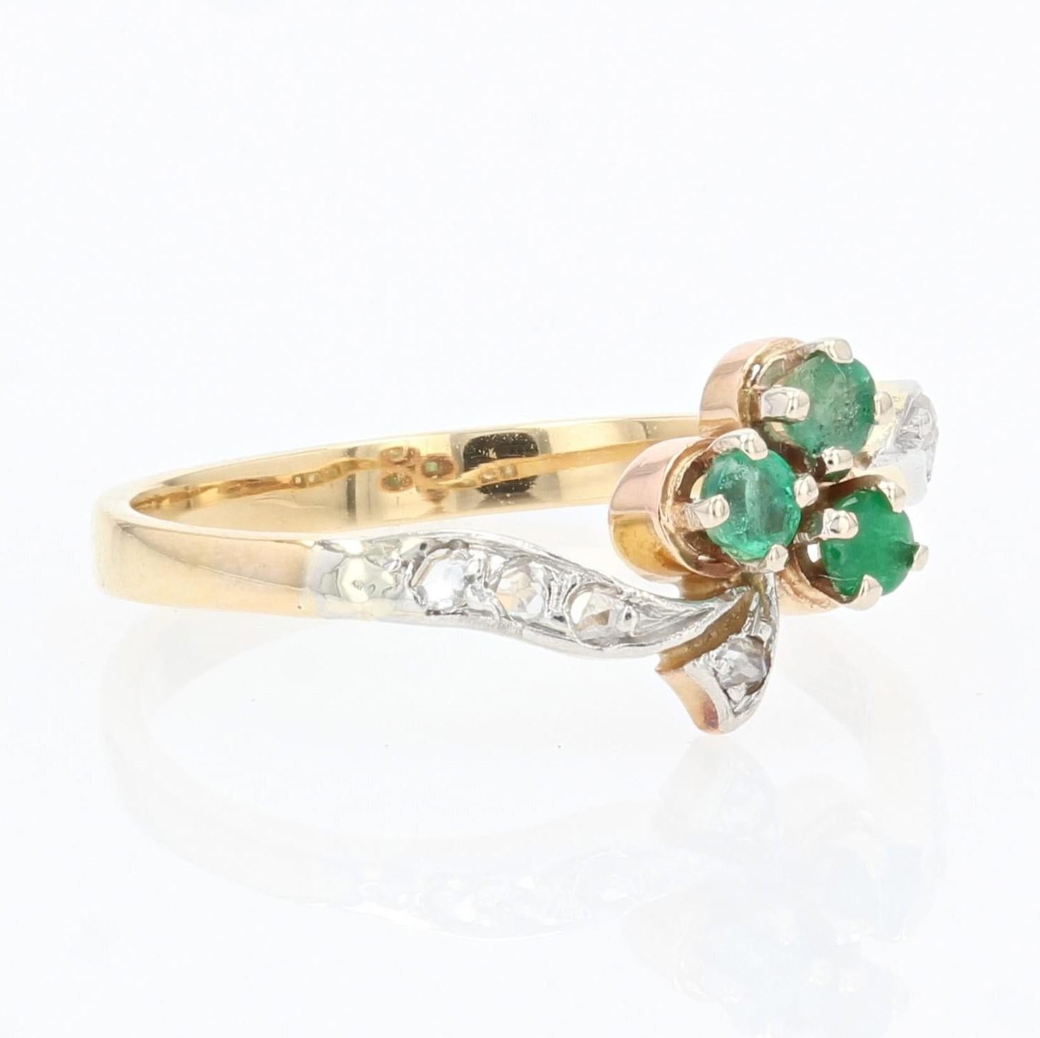 19th Century Emerald Diamonds 18 Karat Yellow Gold Clover Shape Ring For Sale 3