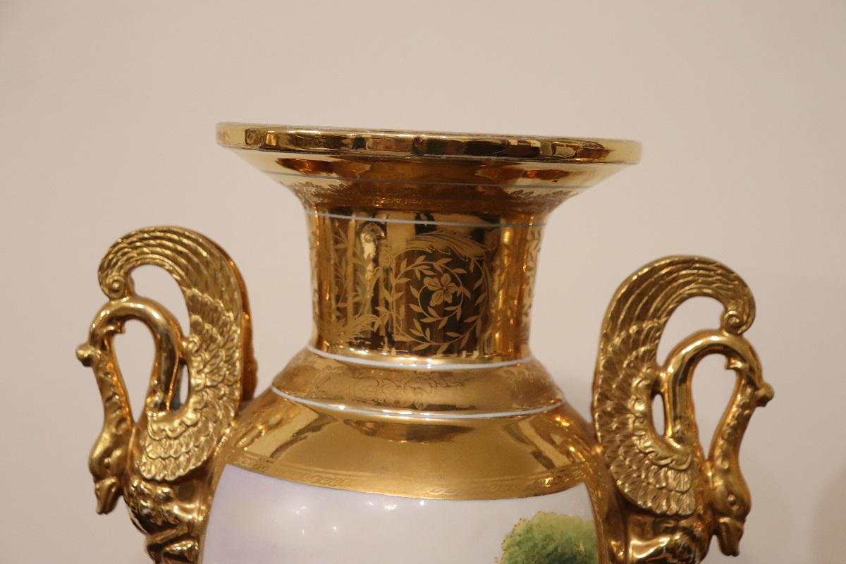 Vases Amphora Empire du 19e siècle en porcelaine dorée avec anses en forme de Swan Excellent état - En vente à Casale Monferrato, IT