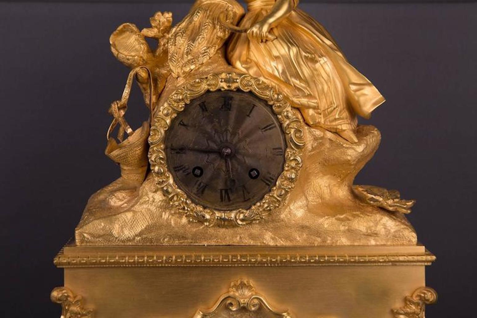 Péndulo de Bronce Dorado al Fuego Imperio del Siglo XIX en venta 1
