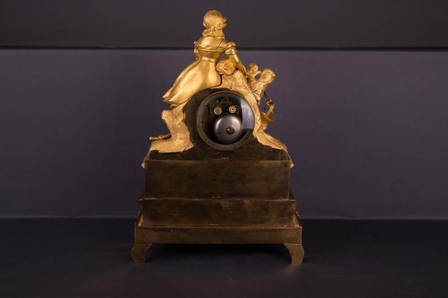 Péndulo de Bronce Dorado al Fuego Imperio del Siglo XIX en venta 4