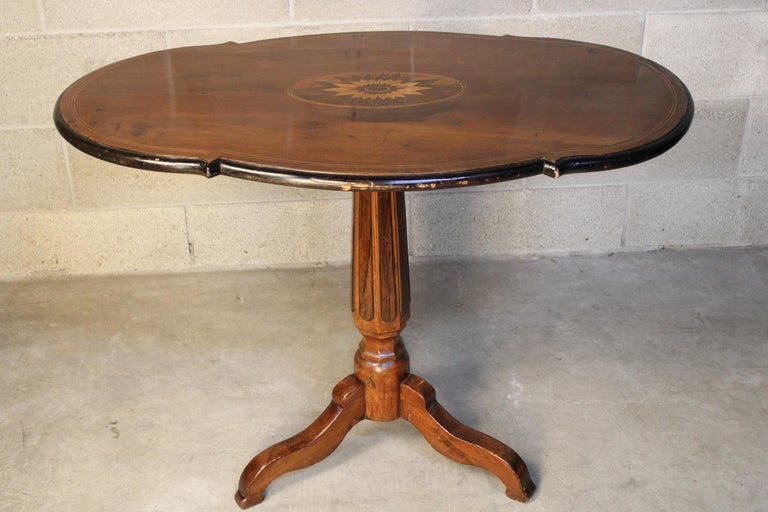 Early 19th Century 19th Century Italian Marquetry Center Table, mahogany center table For Sale