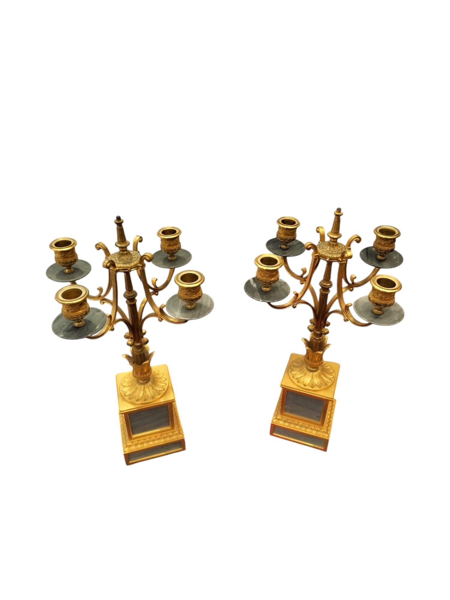 Pendule en bronze doré et marbre bleu Turquin, Raingo Frères, XIXe siècle. 5