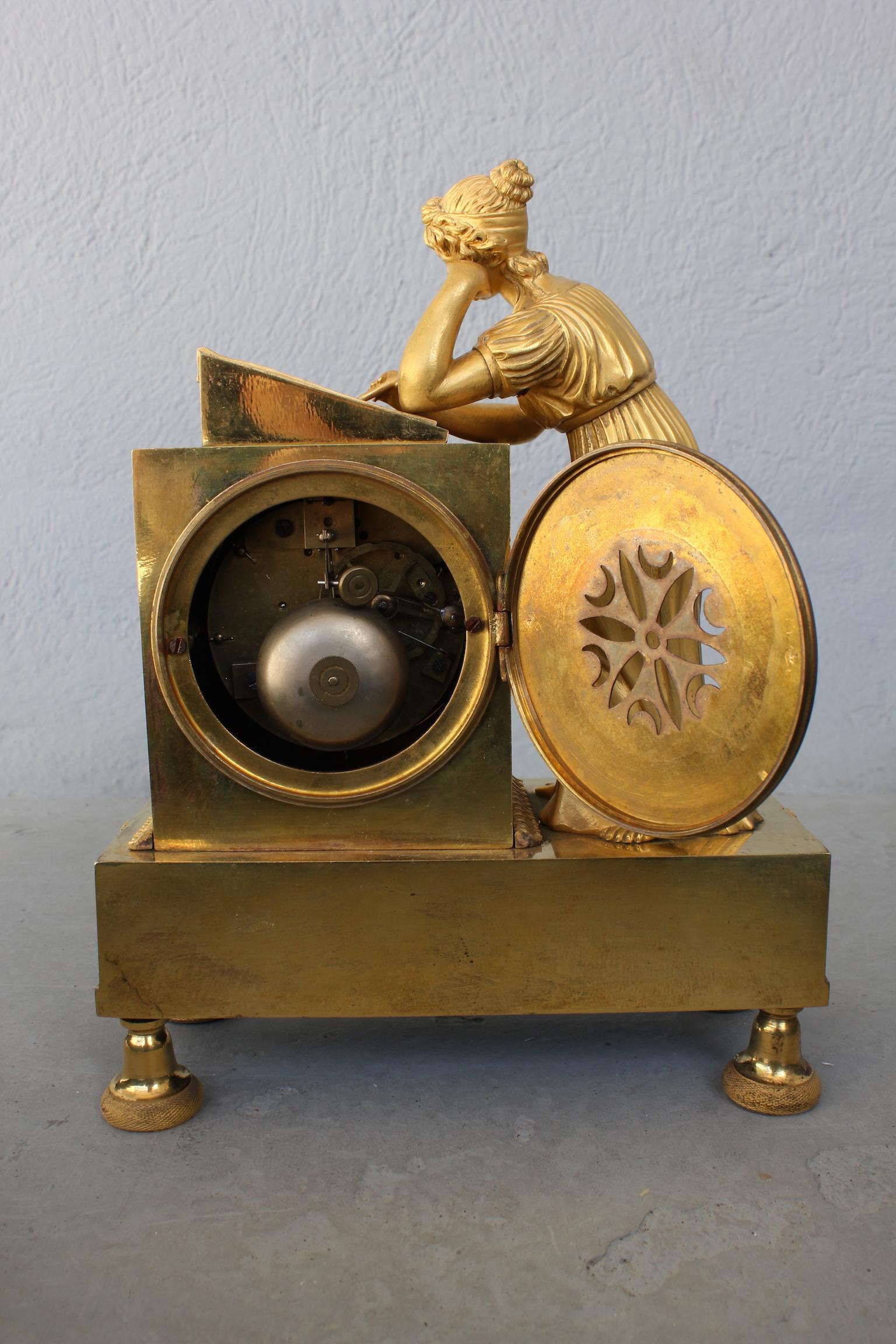 19th Century Empire Clock Representing a Woman Writing In Good Condition For Sale In Marseille, FR