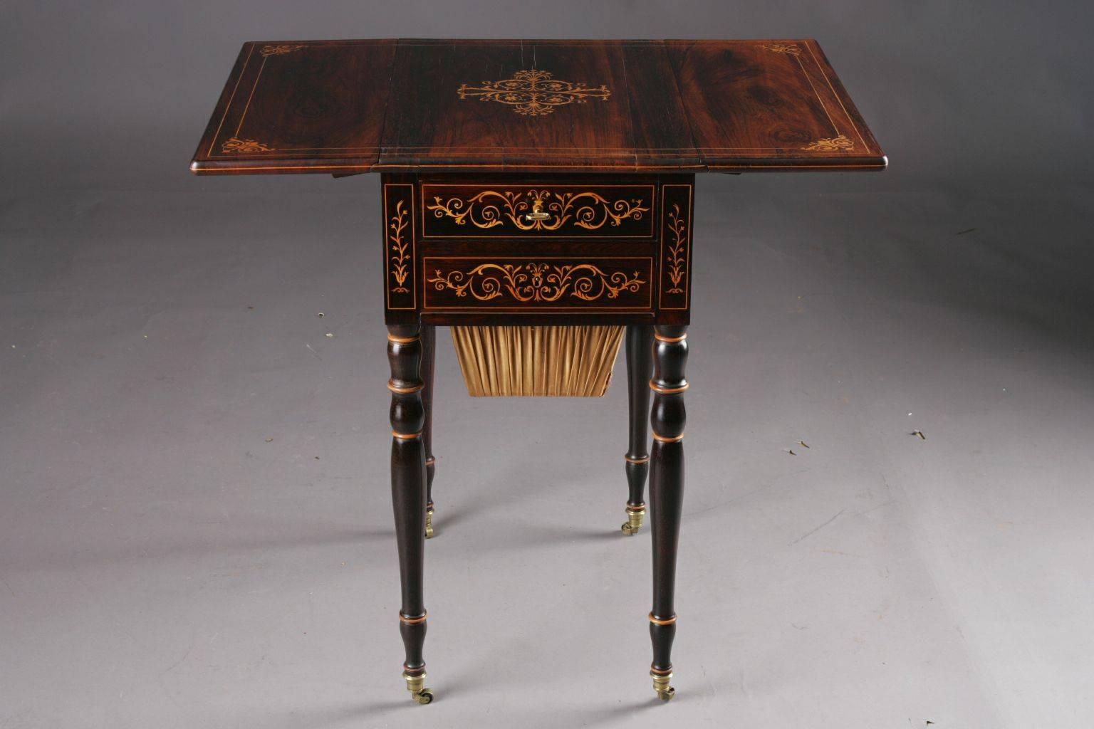 Placage Table de couture anglaise Empire du 19e siècle