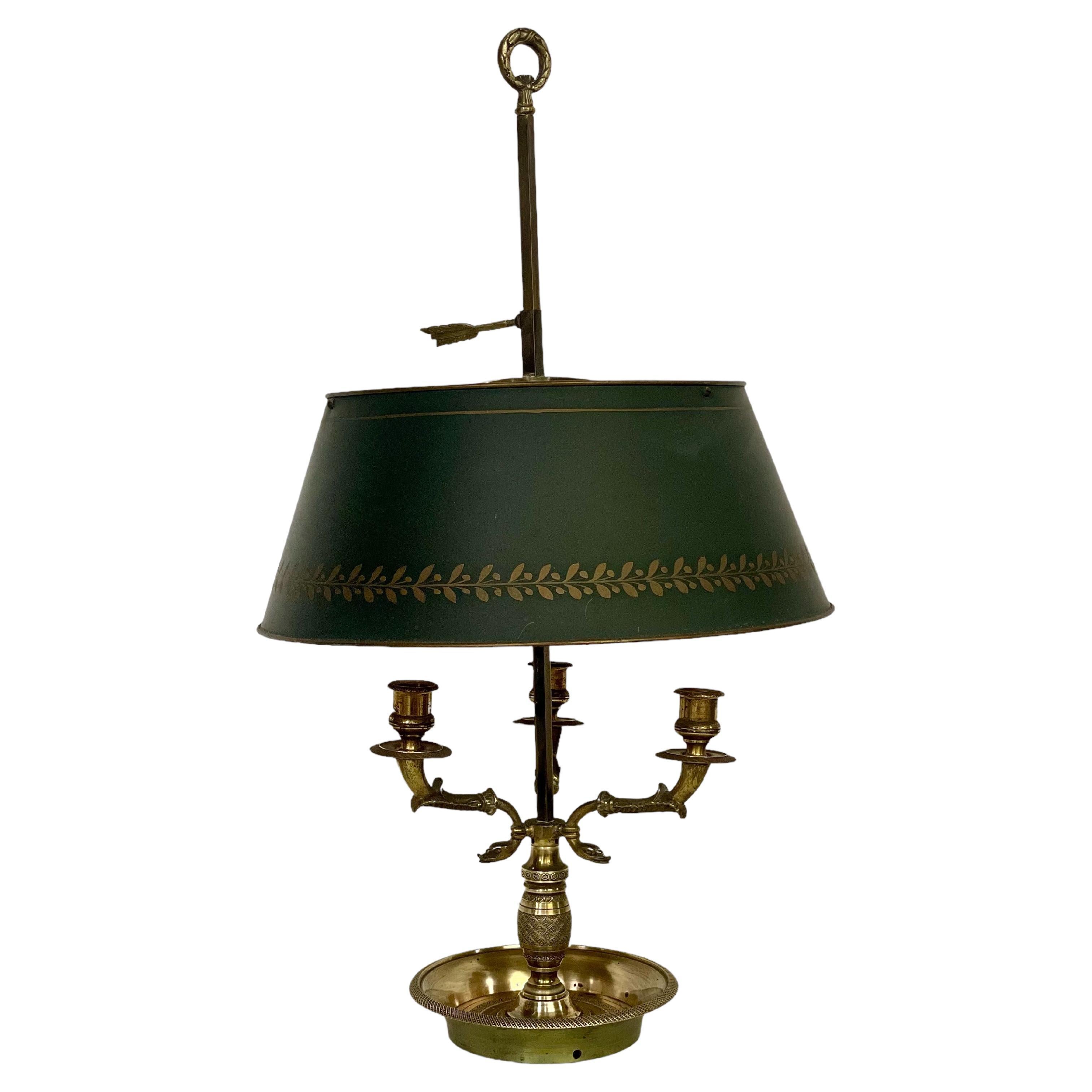 Lampada da tavolo Bouillotte in bronzo dorato Impero del XIX secolo