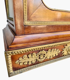 Pendule de cheminée Empire du 19ème siècle