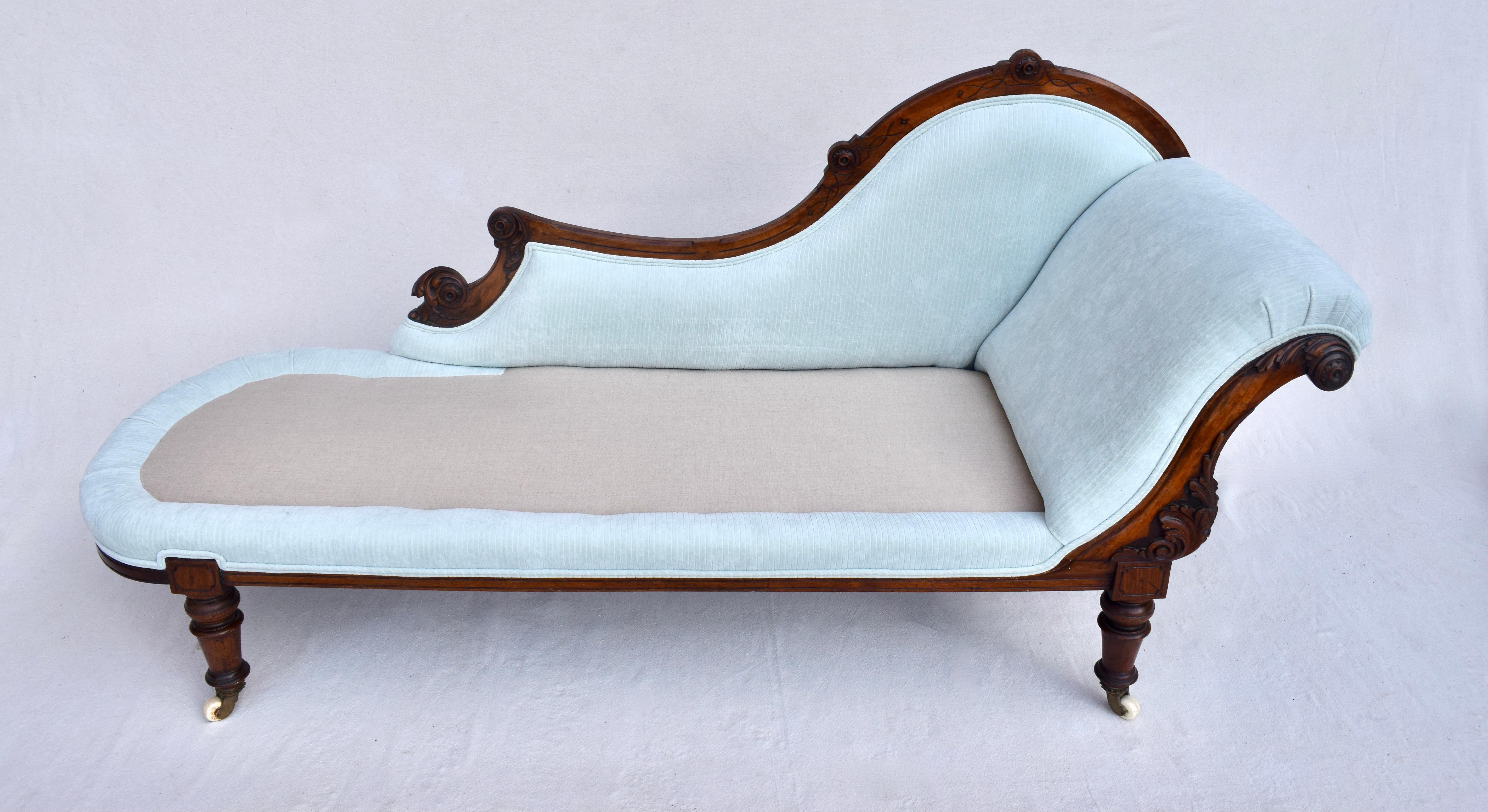 19th Century Empire Meridienne or Recamier in Carved Mahogany With Upholstery 6