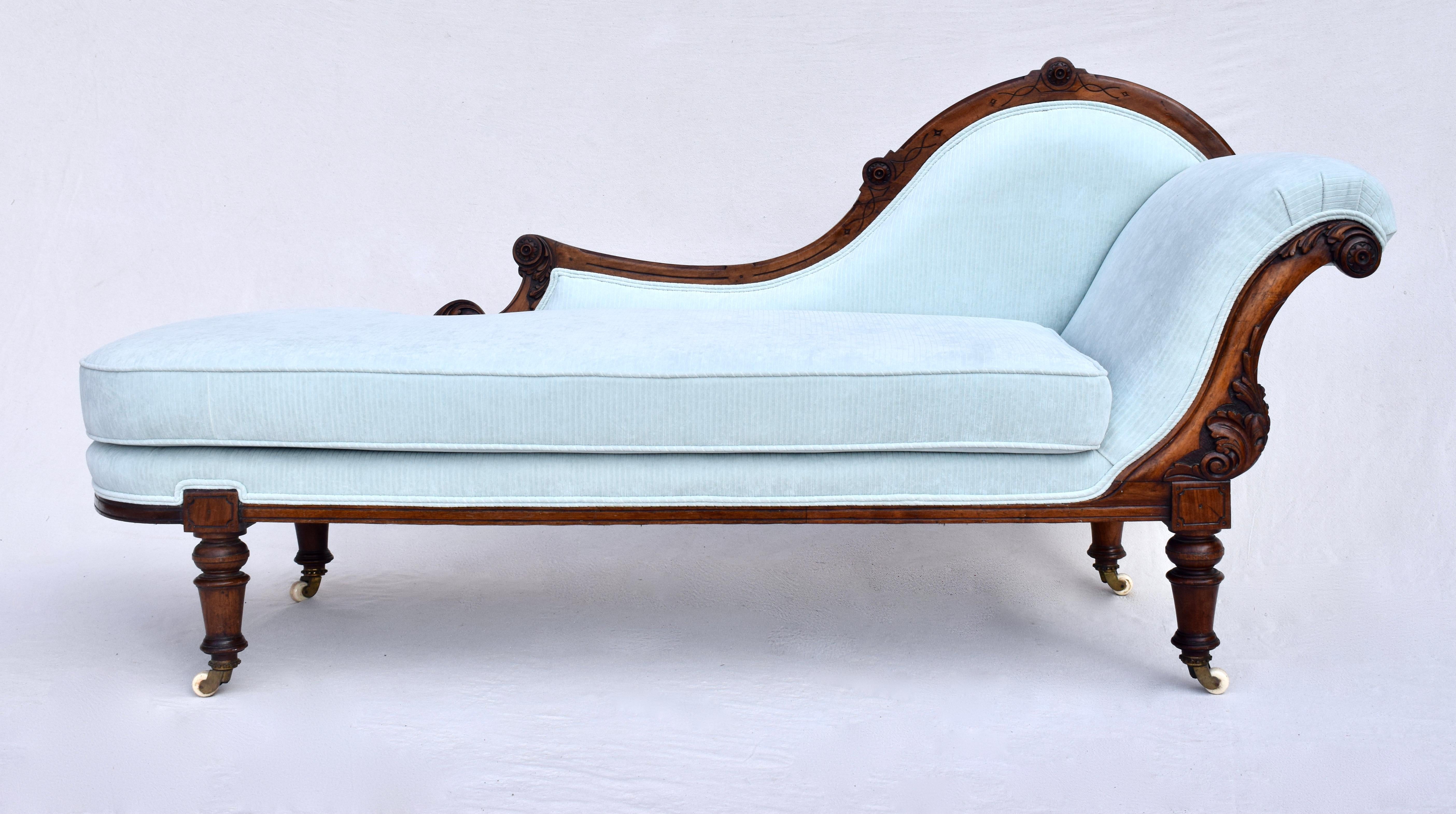 19th Century Empire Meridienne or Recamier in Carved Mahogany With Upholstery 9