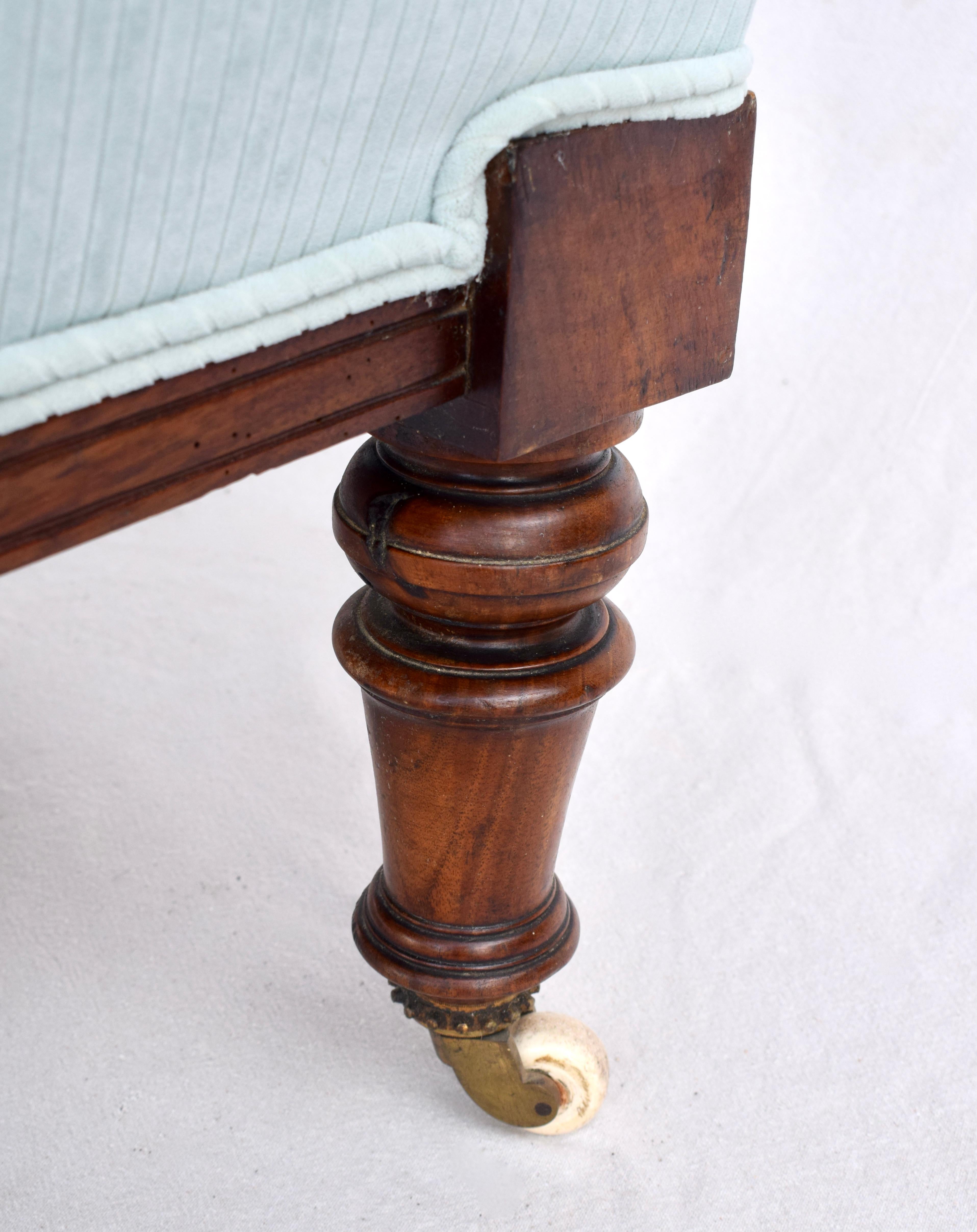 19th Century Empire Meridienne or Recamier in Carved Mahogany With Upholstery In Good Condition In Southampton, NJ