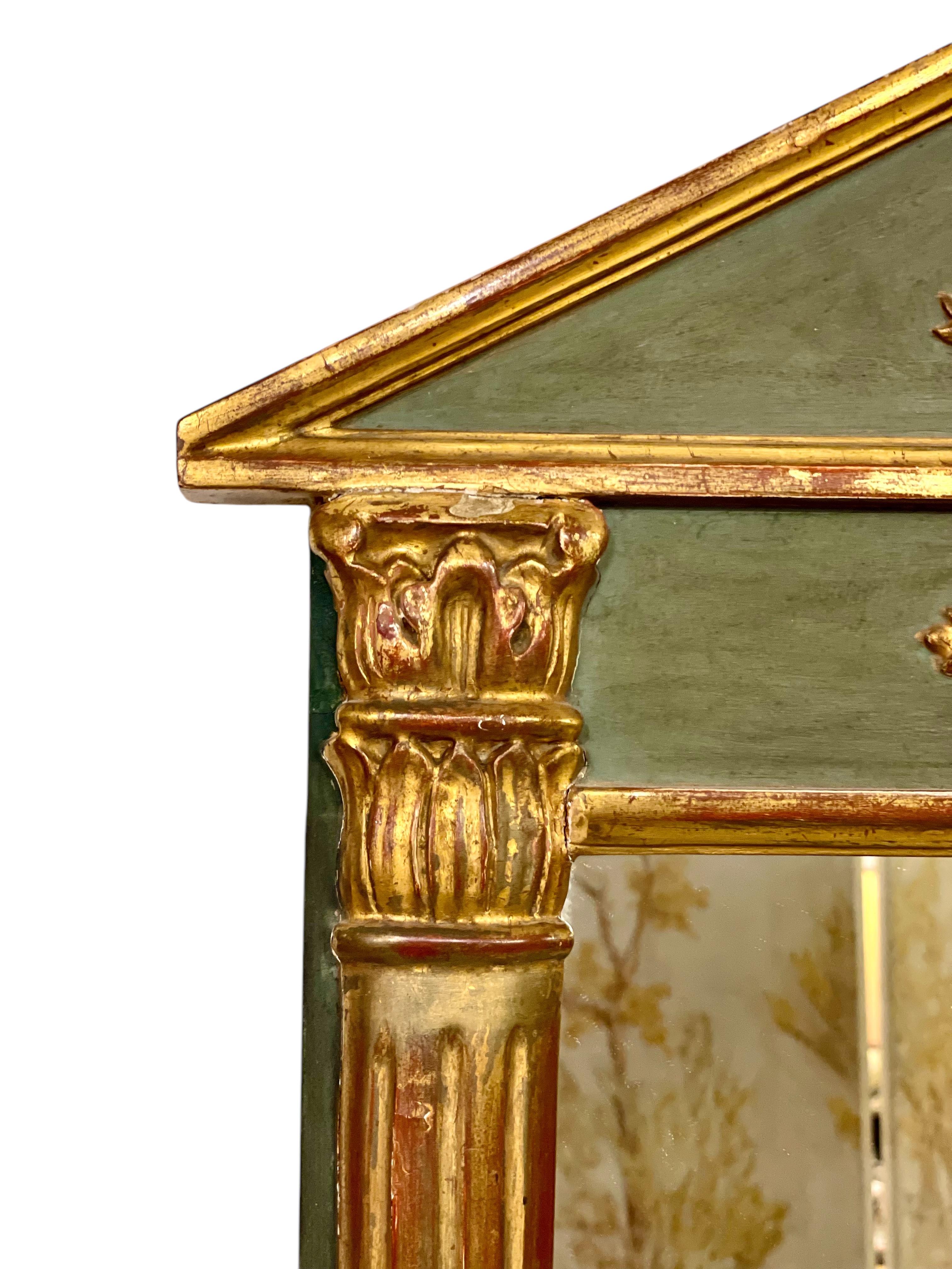 Francese Specchio Impero del XIX secolo con frontone e pannello scenico dipinto in vendita