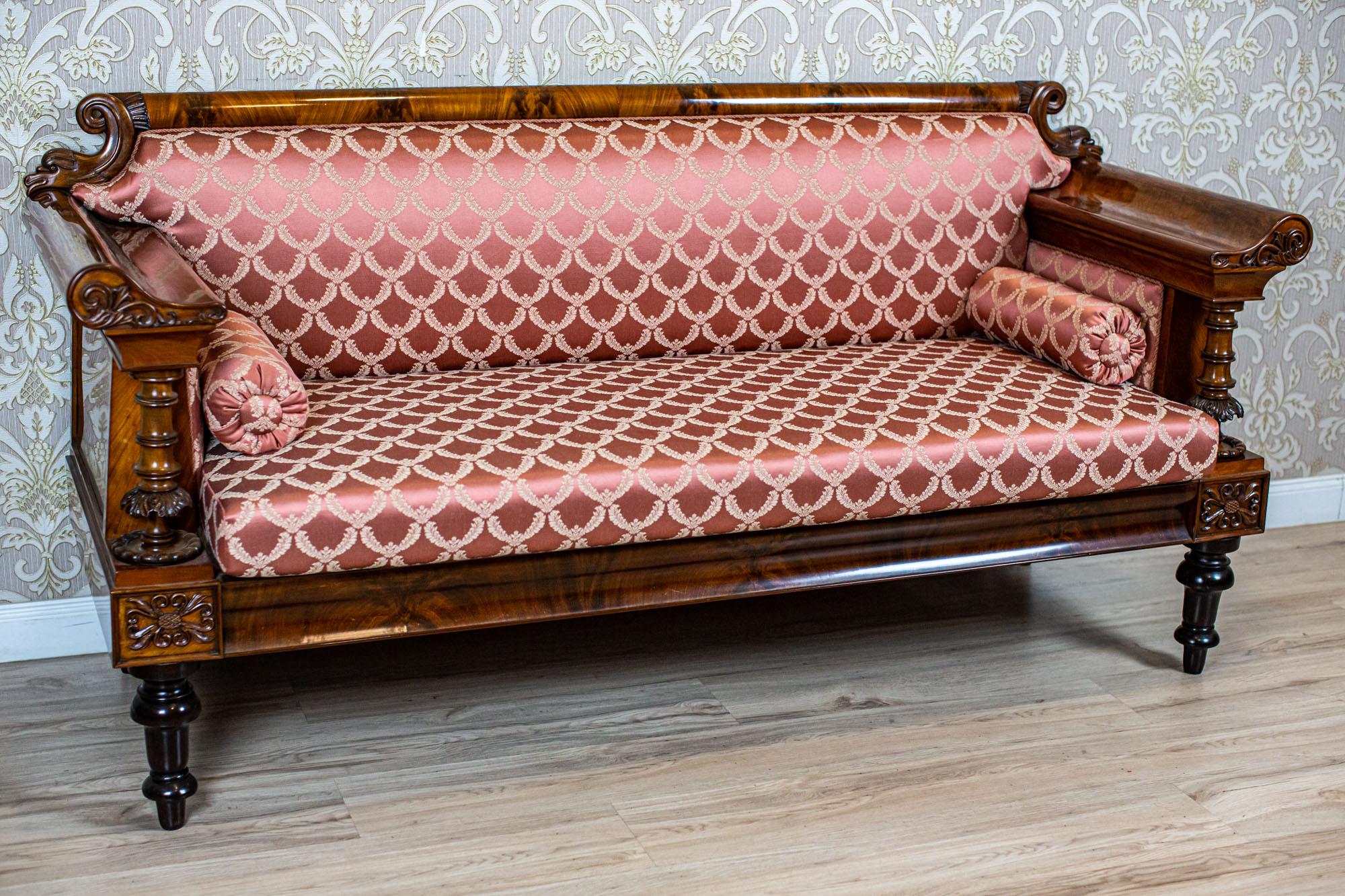 19th Century Empire Sofa in New Pink Upholstery

We present you this piece of furniture after thorough renovation. The upholstery is new.