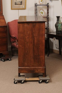 Buffet en noyer lustré de style Empire du XIXe siècle, France vers 1880